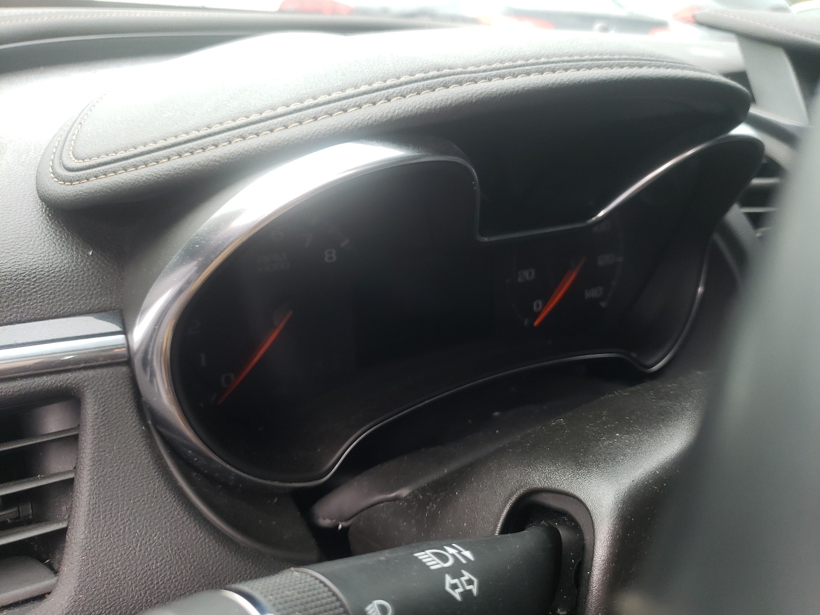 Photo 8 from auction – 2018 CHEVROLET IMPALA LT with VIN 2G1105S38J9131573
