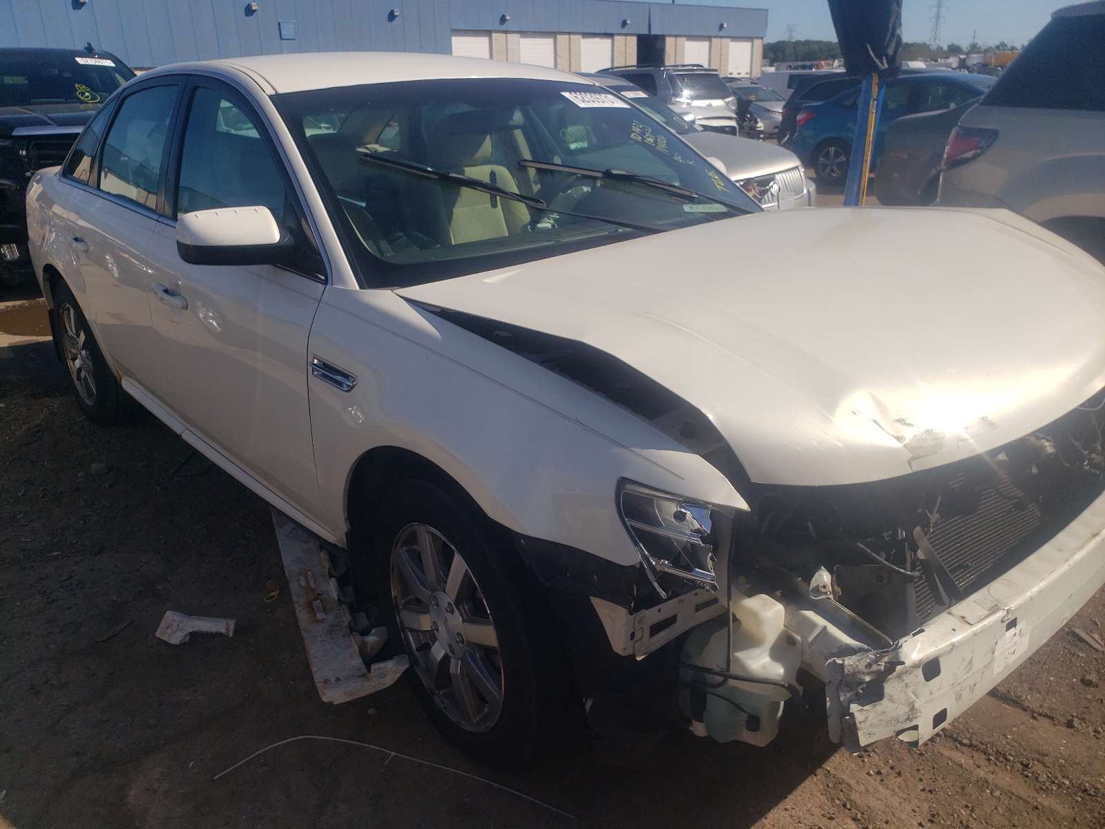 Photo 1 from auction – 2009 FORD TAURUS SEL with VIN 1FAHP24W89G114024