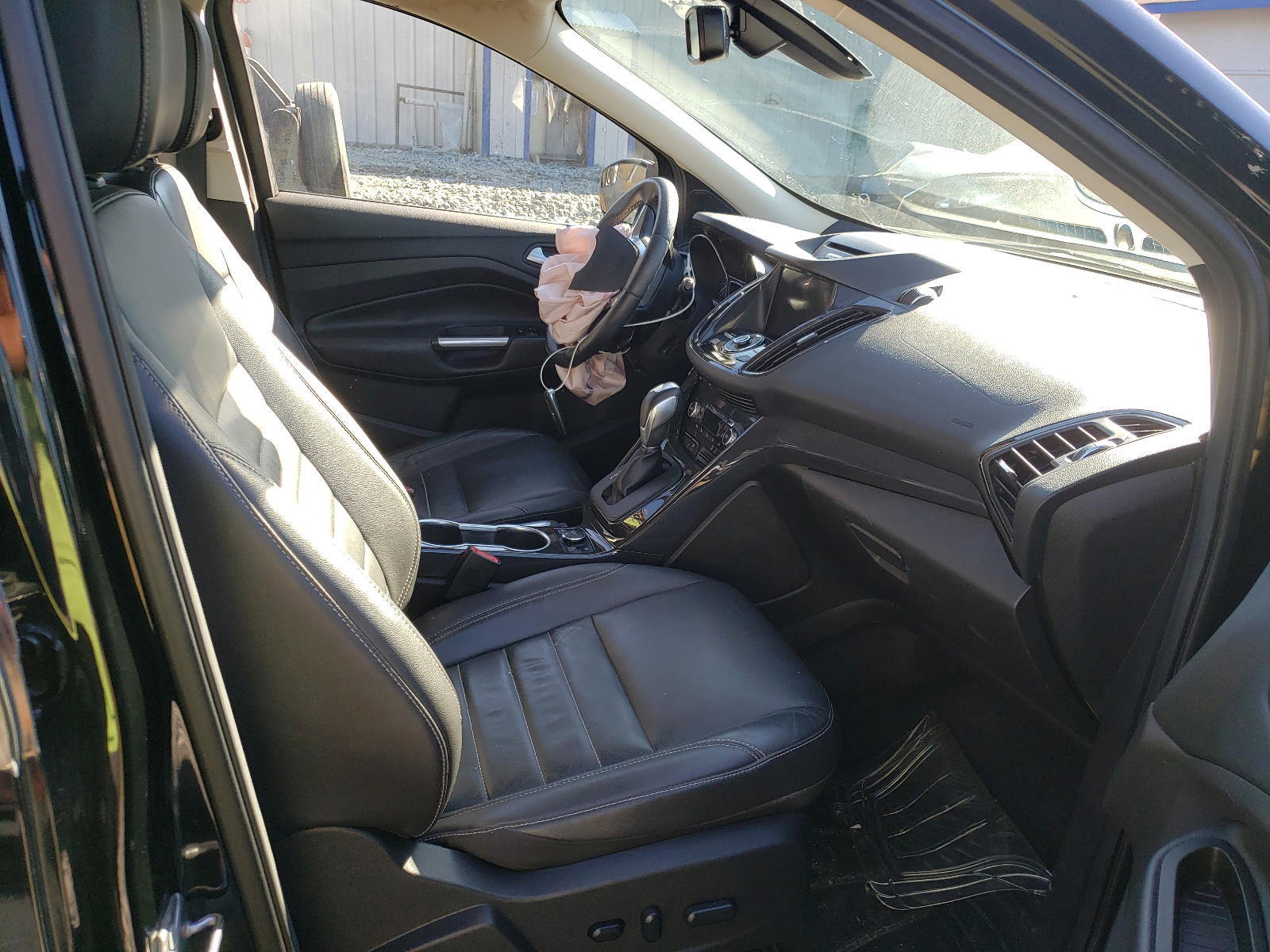 Photo 5 from auction – 2016 FORD ESCAPE TIT with VIN 1FMCU0J98GUB19640