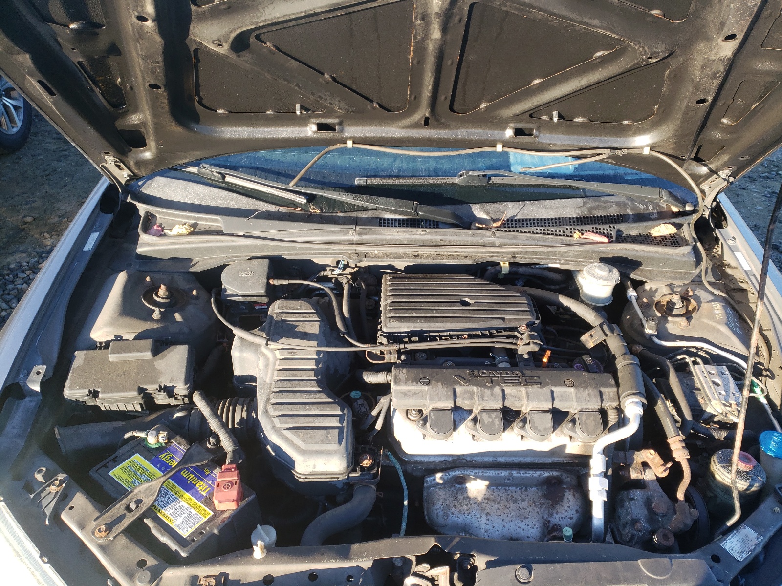 Photo 7 from auction – 2005 HONDA CIVIC EX with VIN 2HGES267X5H568213