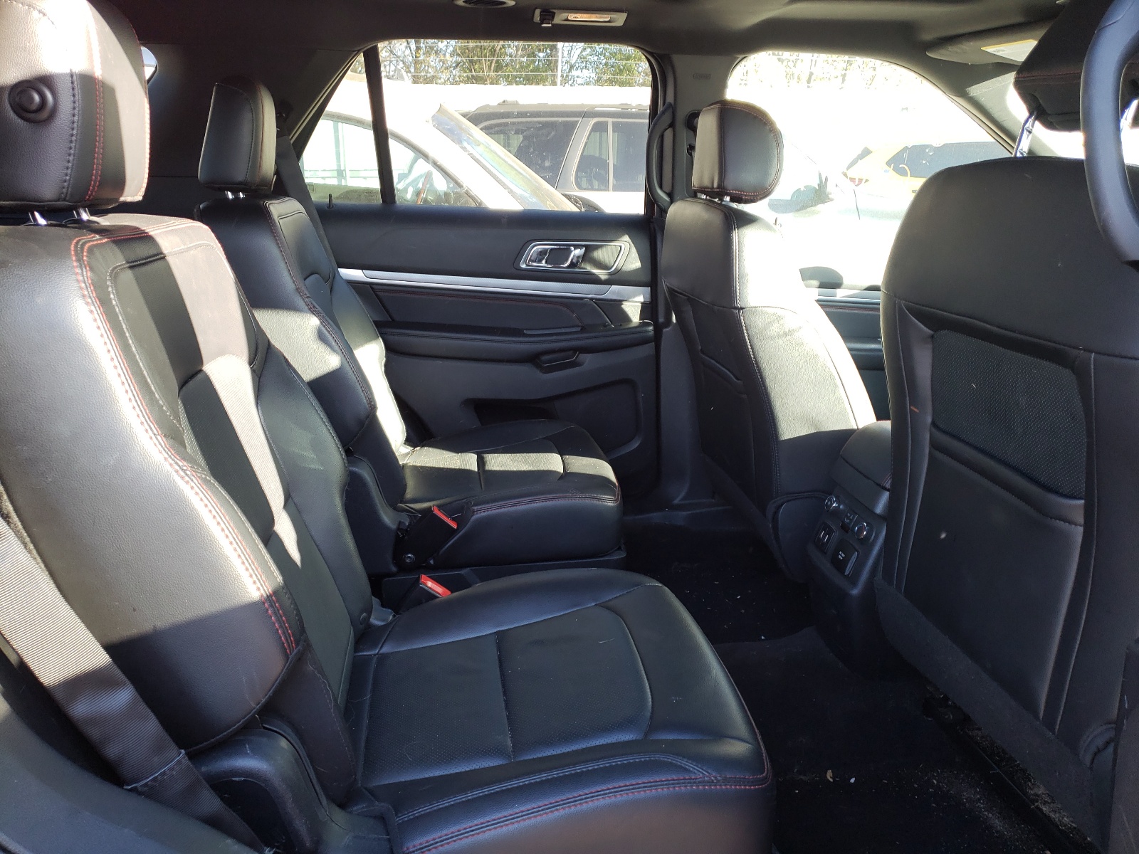 Photo 6 from auction – 2017 FORD EXPLORER S with VIN 1FM5K8GT6HGC76826
