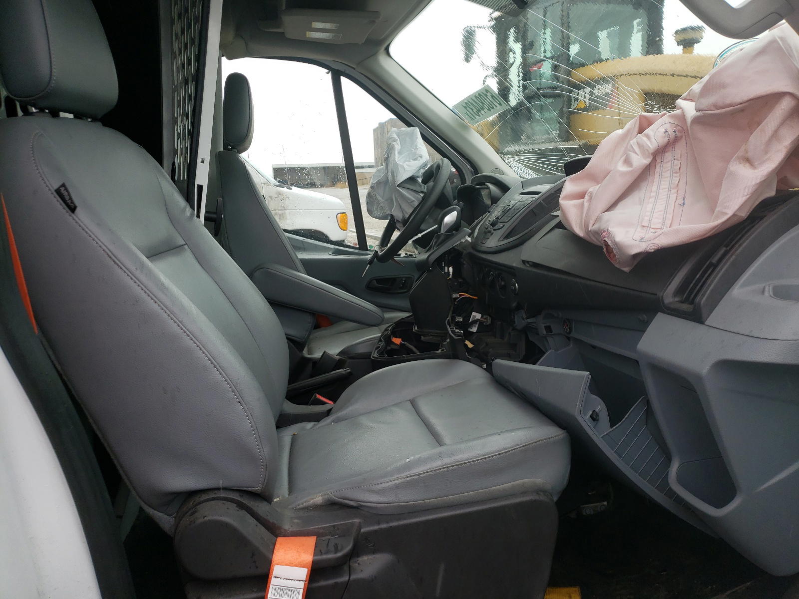 Photo 5 from auction – 2019 FORD TRANSIT with VIN 1FTYE2CM3KKB32529