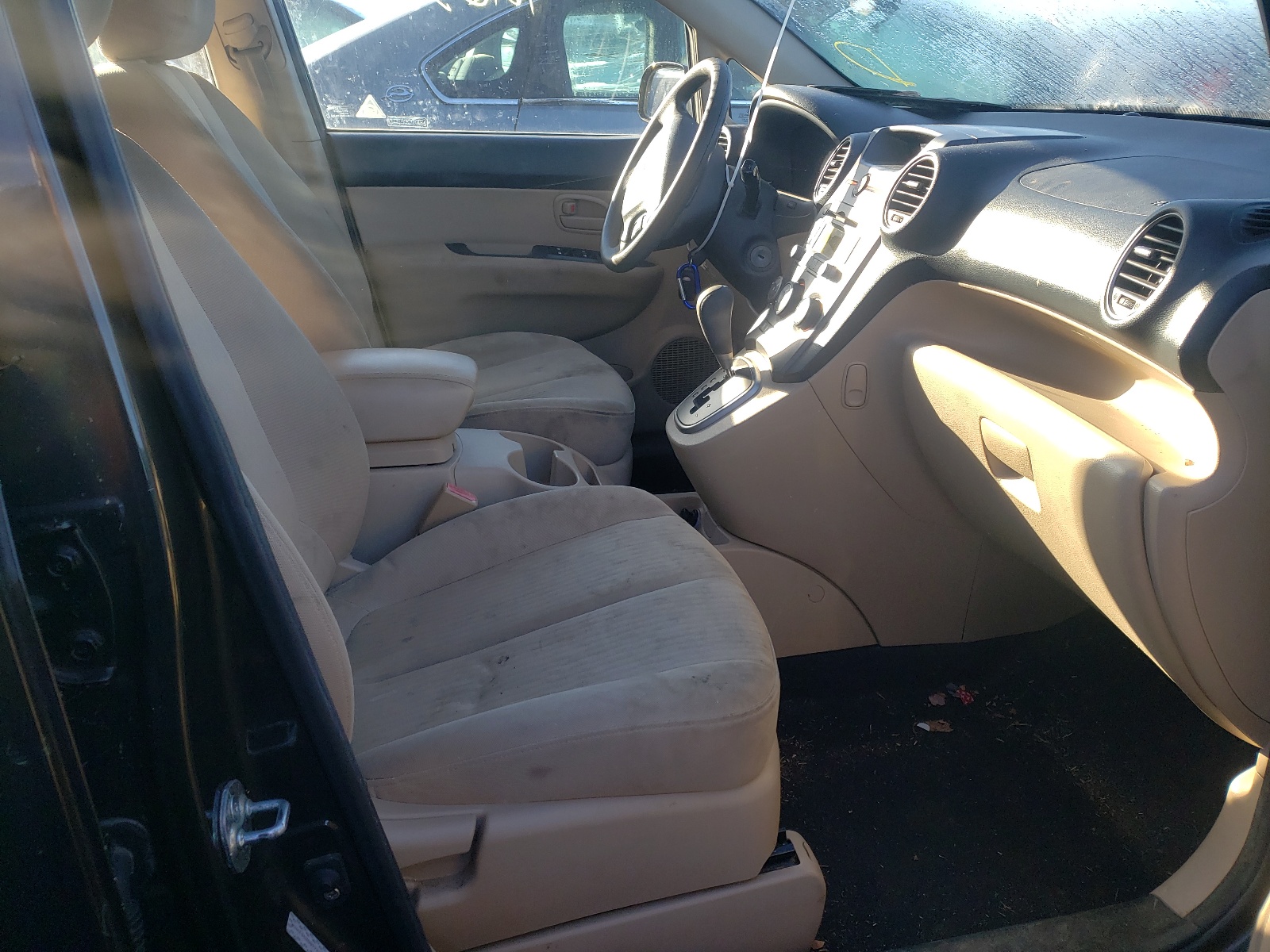 Photo 5 from auction – 2009 KIA RONDO with VIN KNAFG528097221444