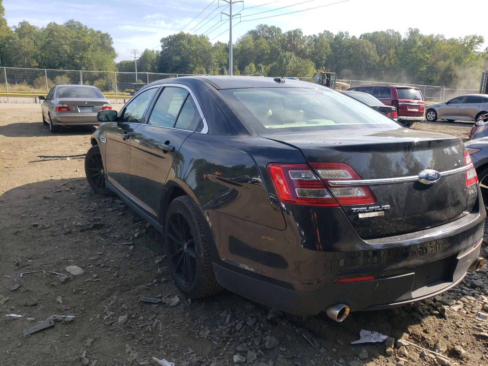 Photo 3 from auction – 2013 FORD TAURUS LIM with VIN 1FAHP2F82DG230617