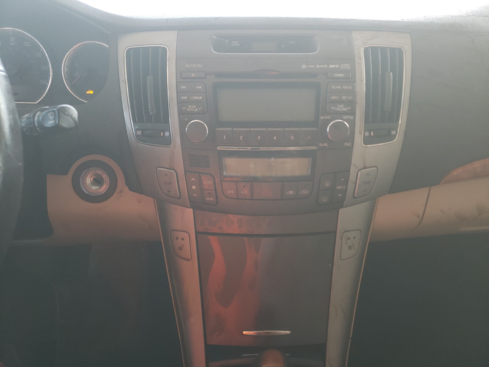Photo 9 from auction – 2010 HYUNDAI SONATA SE with VIN 5NPEU4AC0AH652910