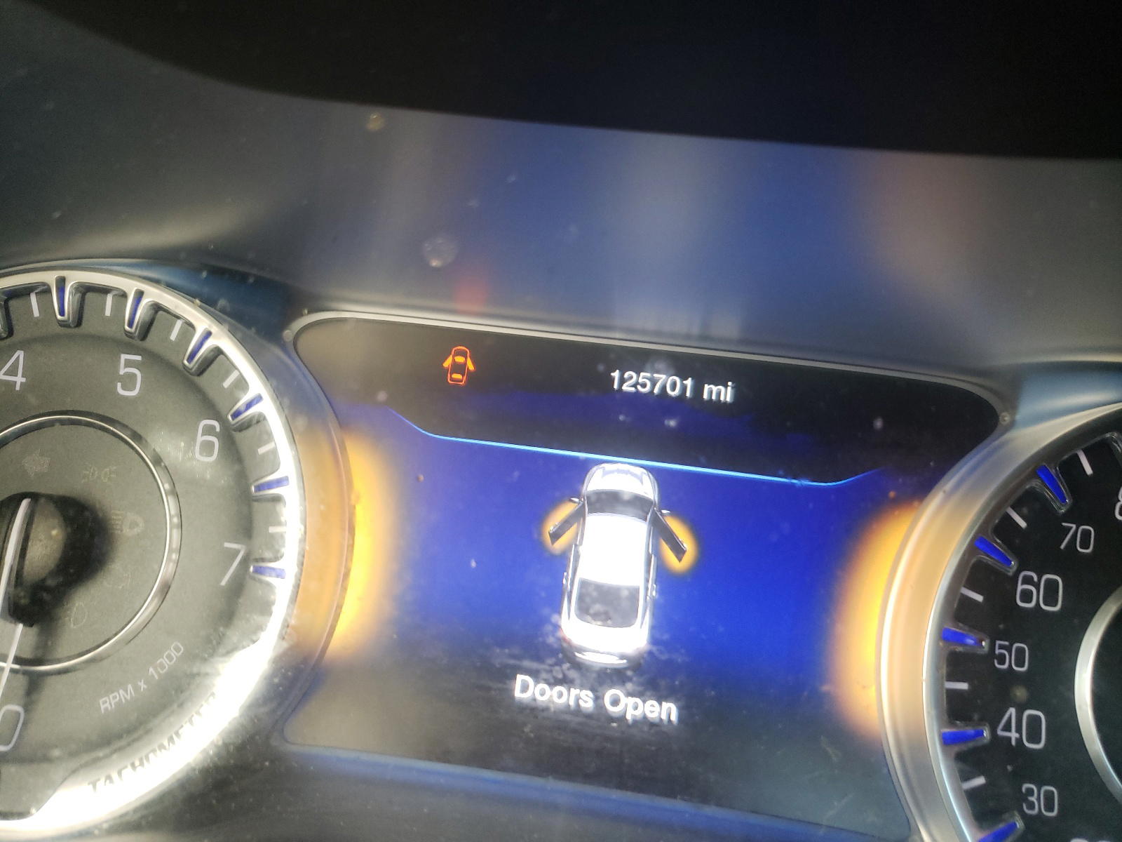 Photo 8 from auction – 2015 CHRYSLER 200 C with VIN 1C3CCCCG2FN565252