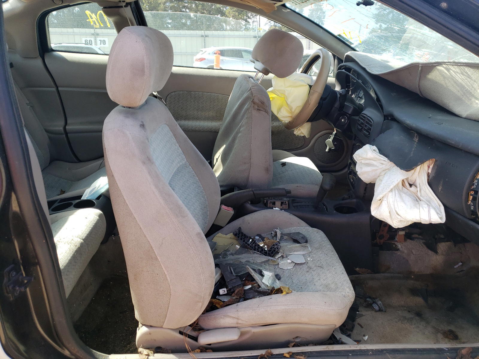Photo 5 from auction – 2000 SATURN SC2 with VIN 1G8ZY1273YZ184738