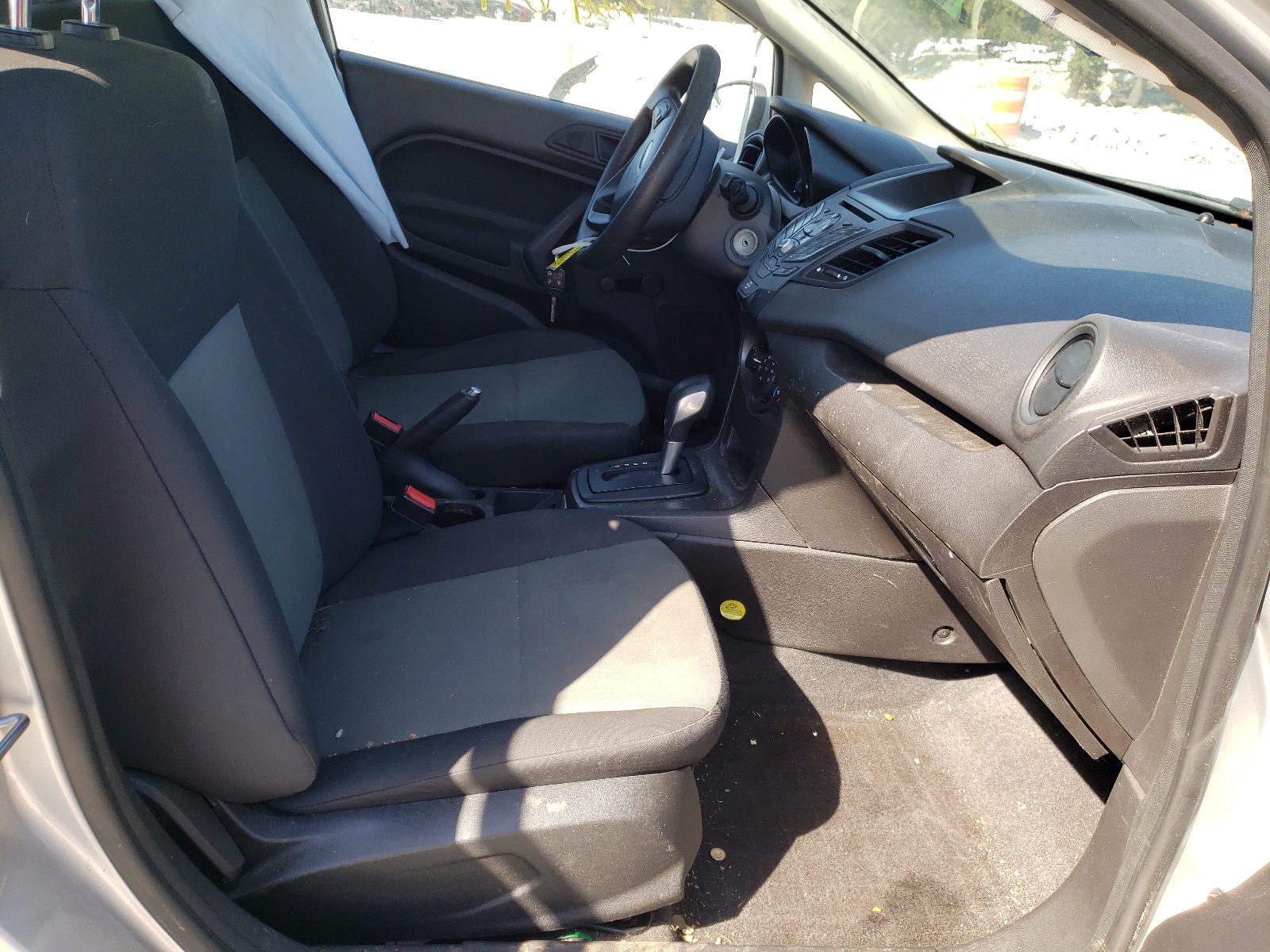 Photo 5 from auction – 2016 FORD FIESTA S with VIN 3FADP4TJ3GM169533