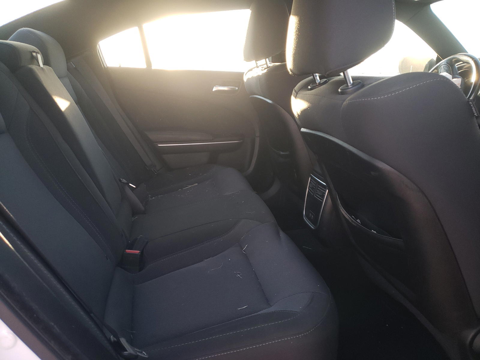 Photo 6 from auction – 2019 DODGE CHARGER with VIN 2C3CDXBG8KH640853