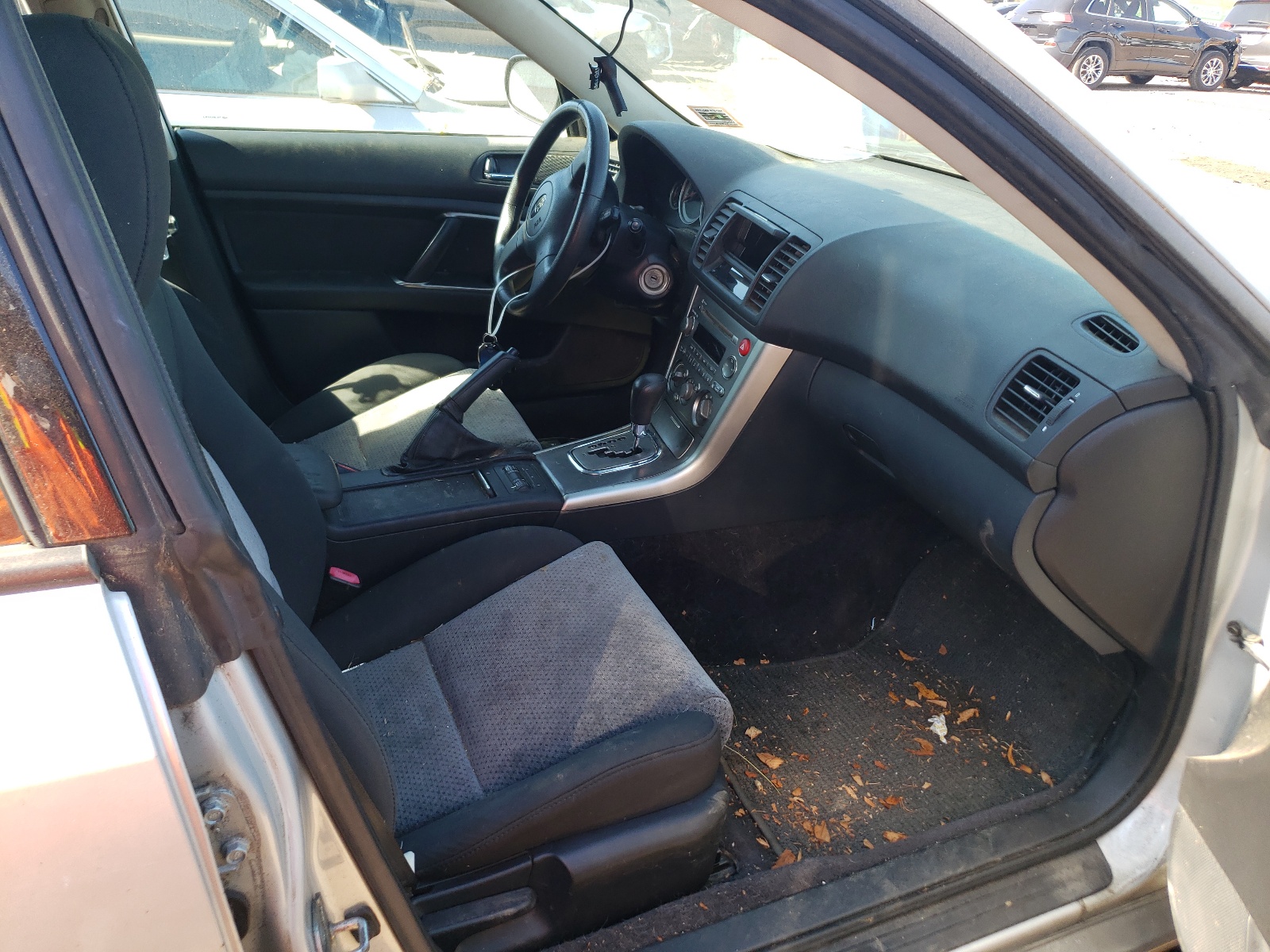 Photo 5 from auction – 2005 SUBARU LEGACY OUT with VIN 4S4BP61C657392234