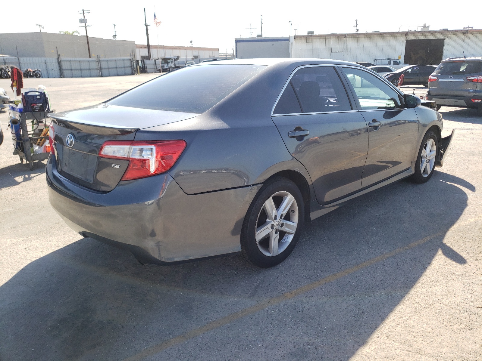 Photo 4 from auction – 2004 TOYOTA CAMRY LE with VIN 4T1BE32K84U823294