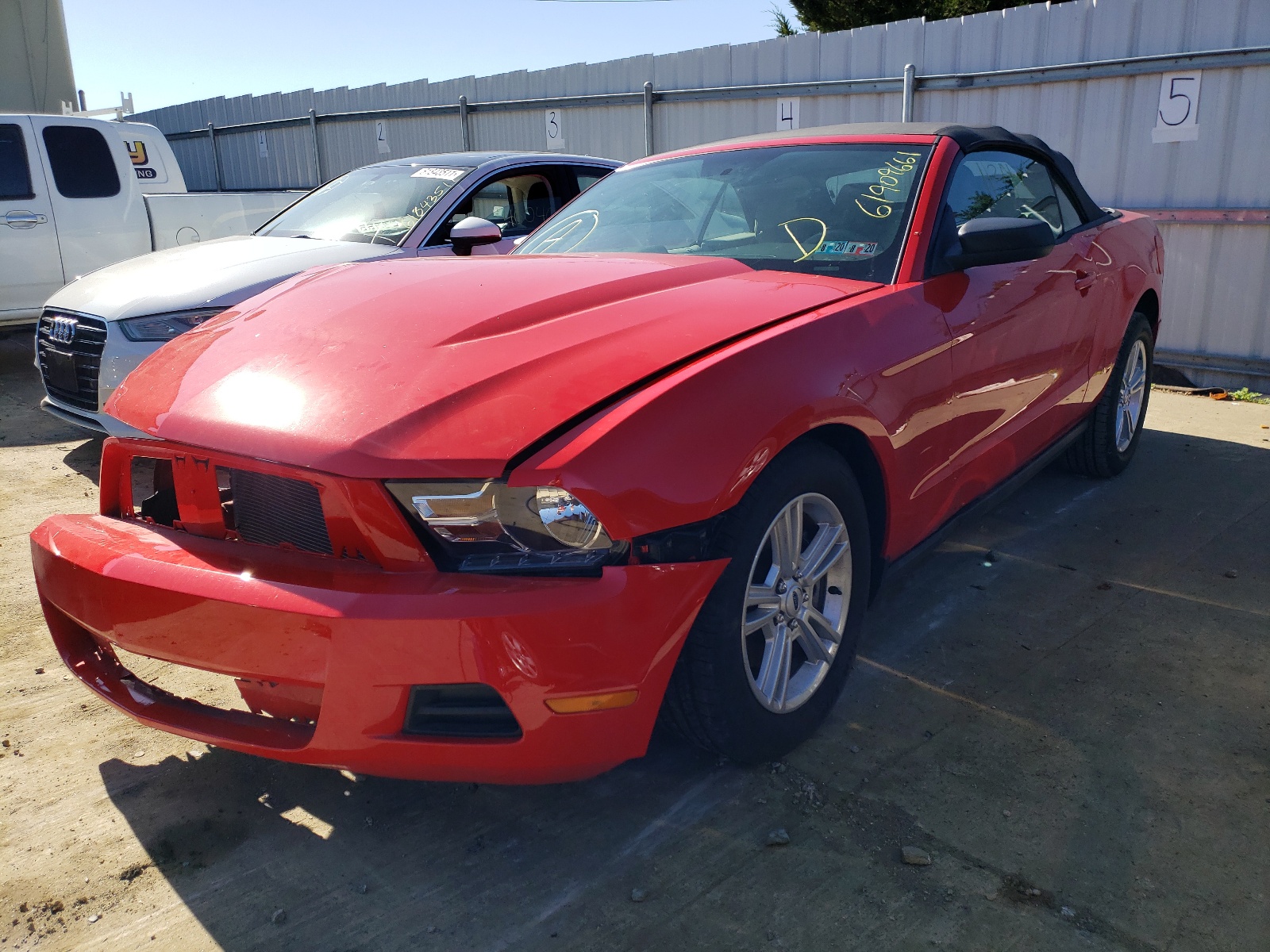 Photo 2 from auction – 2011 FORD MUSTANG with VIN 1ZVBP8EM0B5103257