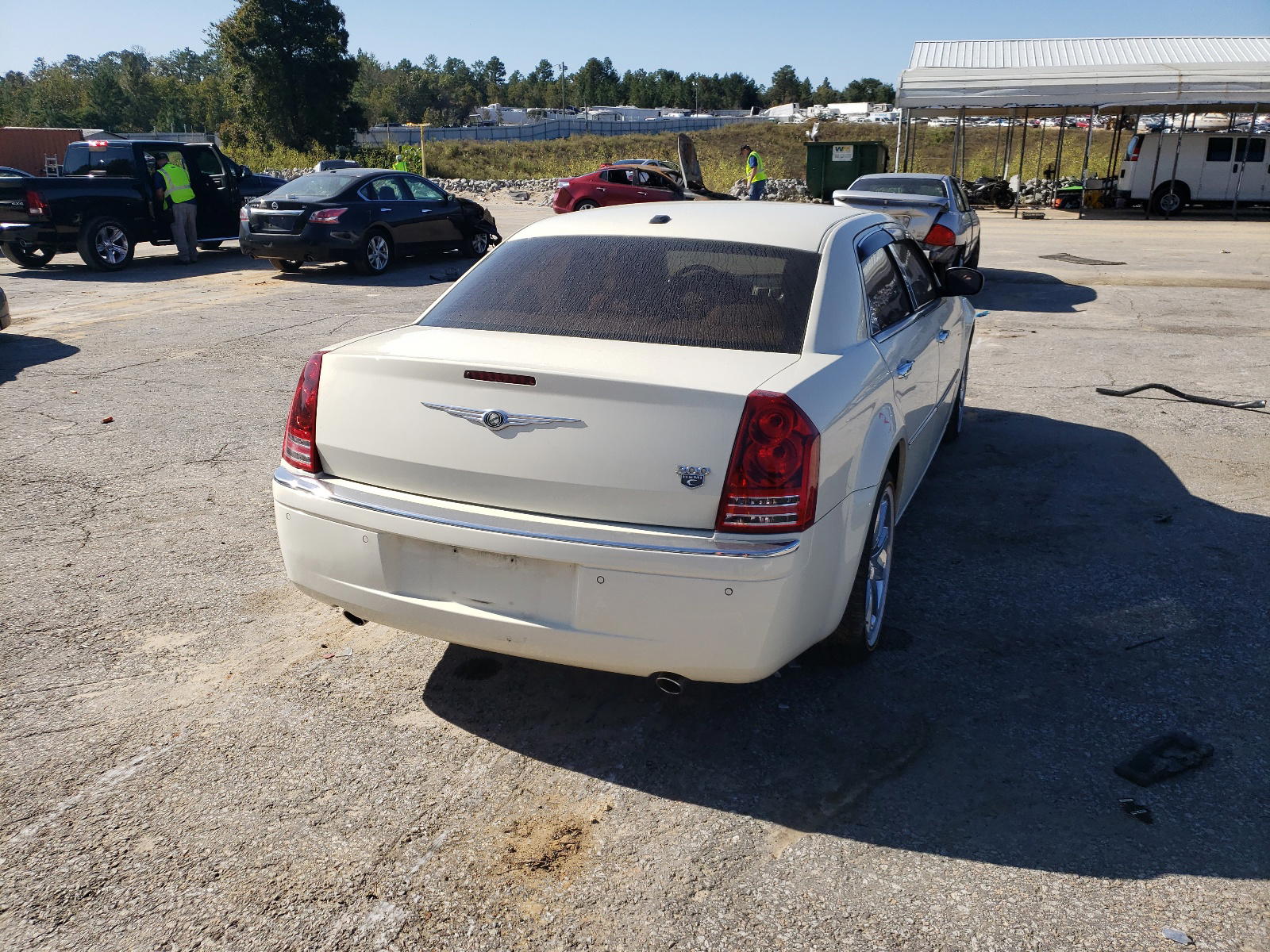 Photo 4 from auction – 2010 CHRYSLER 300C with VIN 2C3CA6CT6AH114640