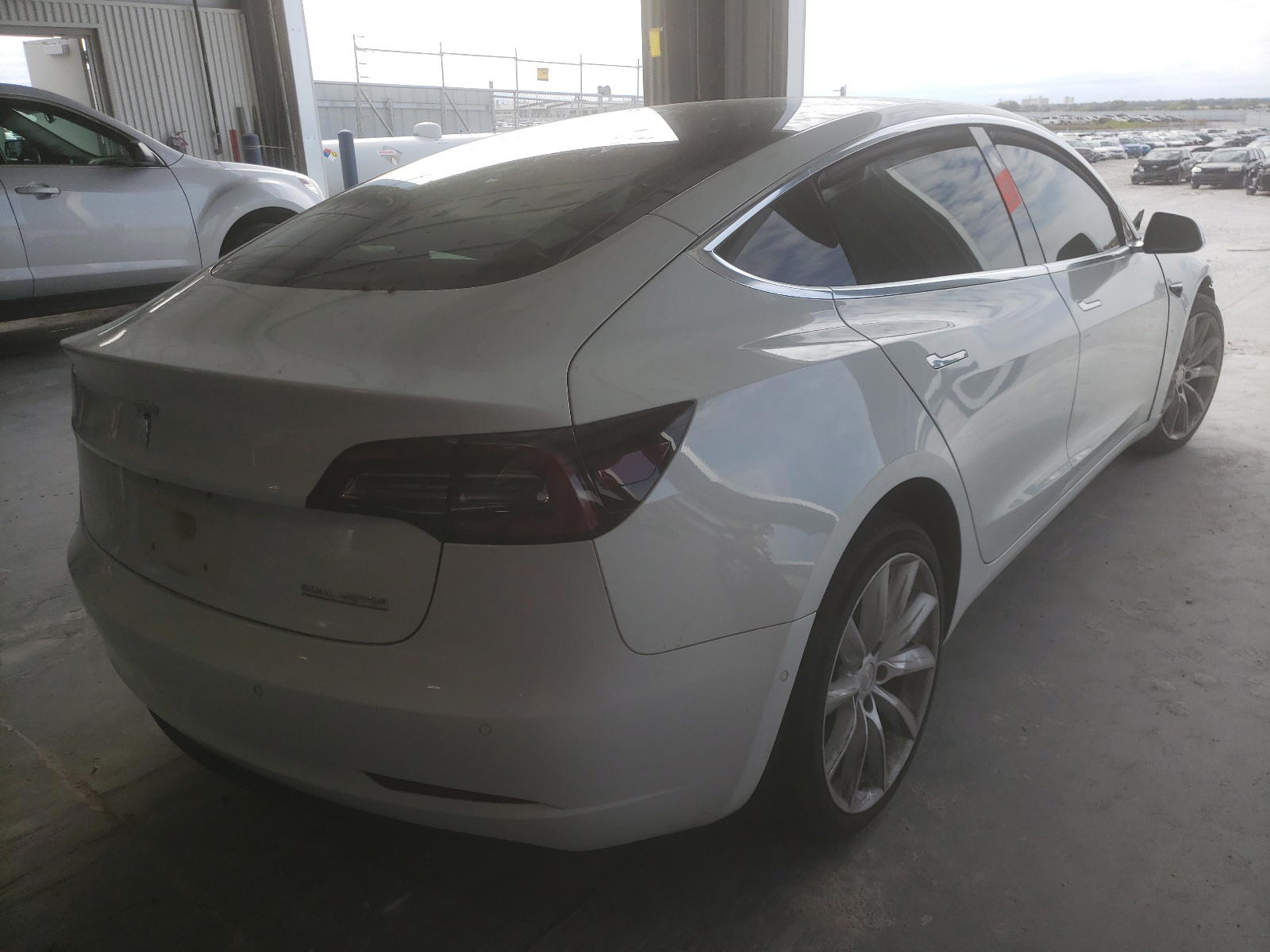 Photo 4 from auction – 2018 TESLA MODEL 3 with VIN 5YJ3E1EB0JF099968