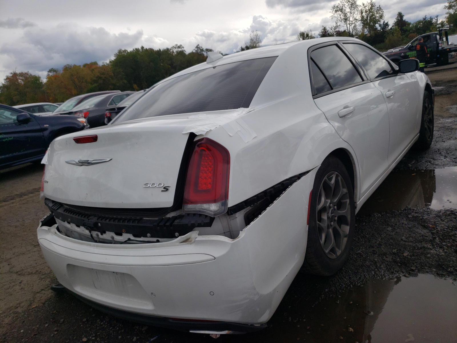 Photo 4 from auction – 2016 CHRYSLER 300 S with VIN 2C3CCAGG9GH161891