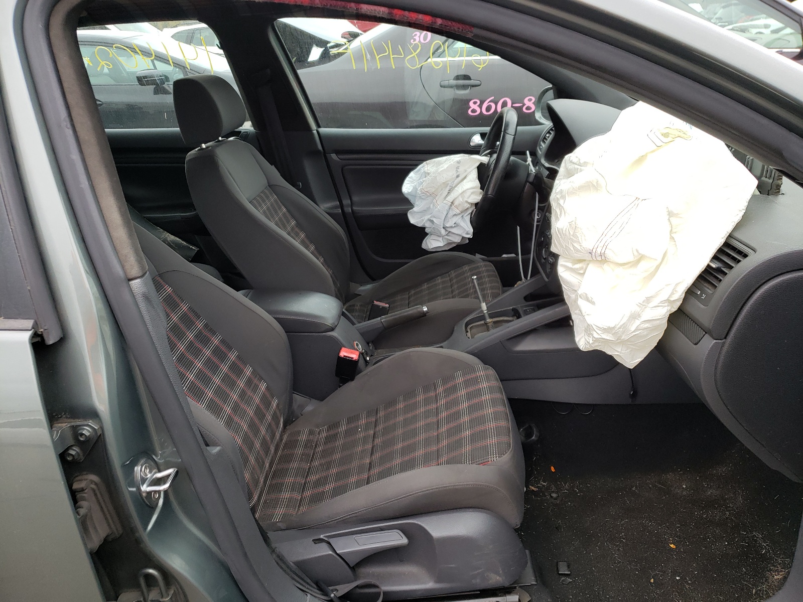 Photo 5 from auction – 2006 VOLKSWAGEN RABBIT with VIN WVWCS71K66W198704