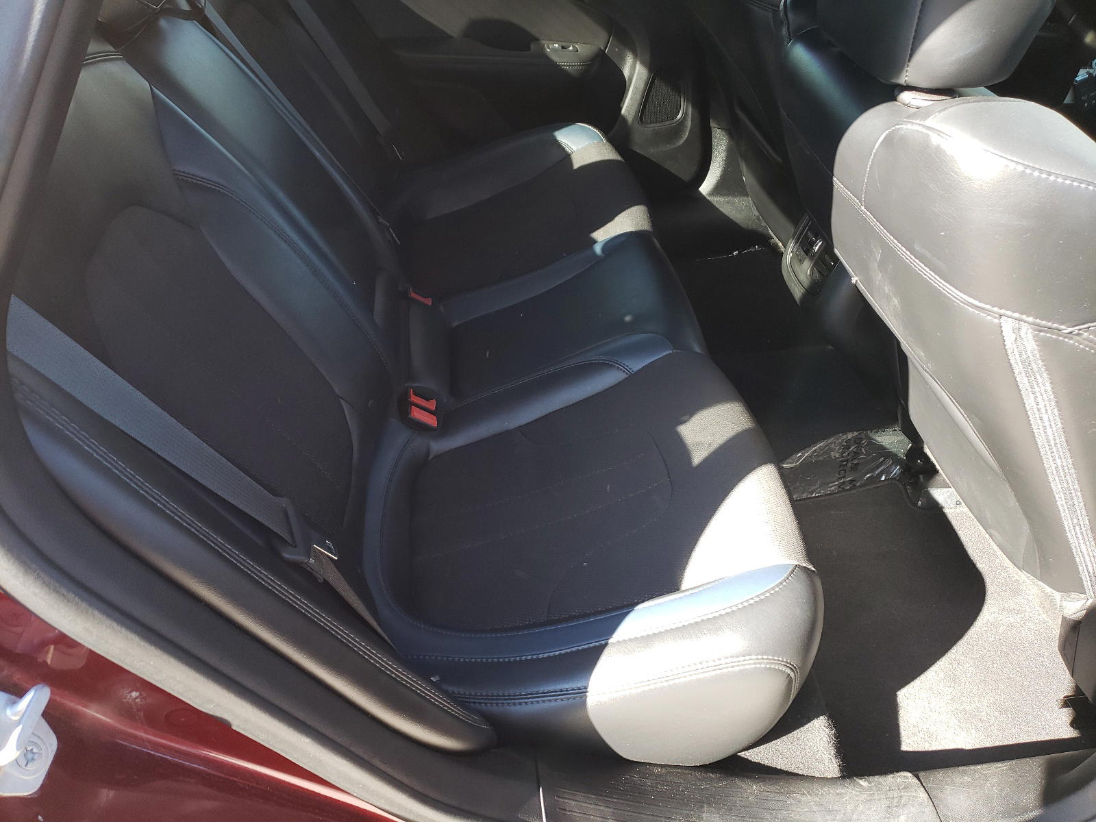 Photo 6 from auction – 2015 CHRYSLER 200 S with VIN 1C3CCCDG2FN543637