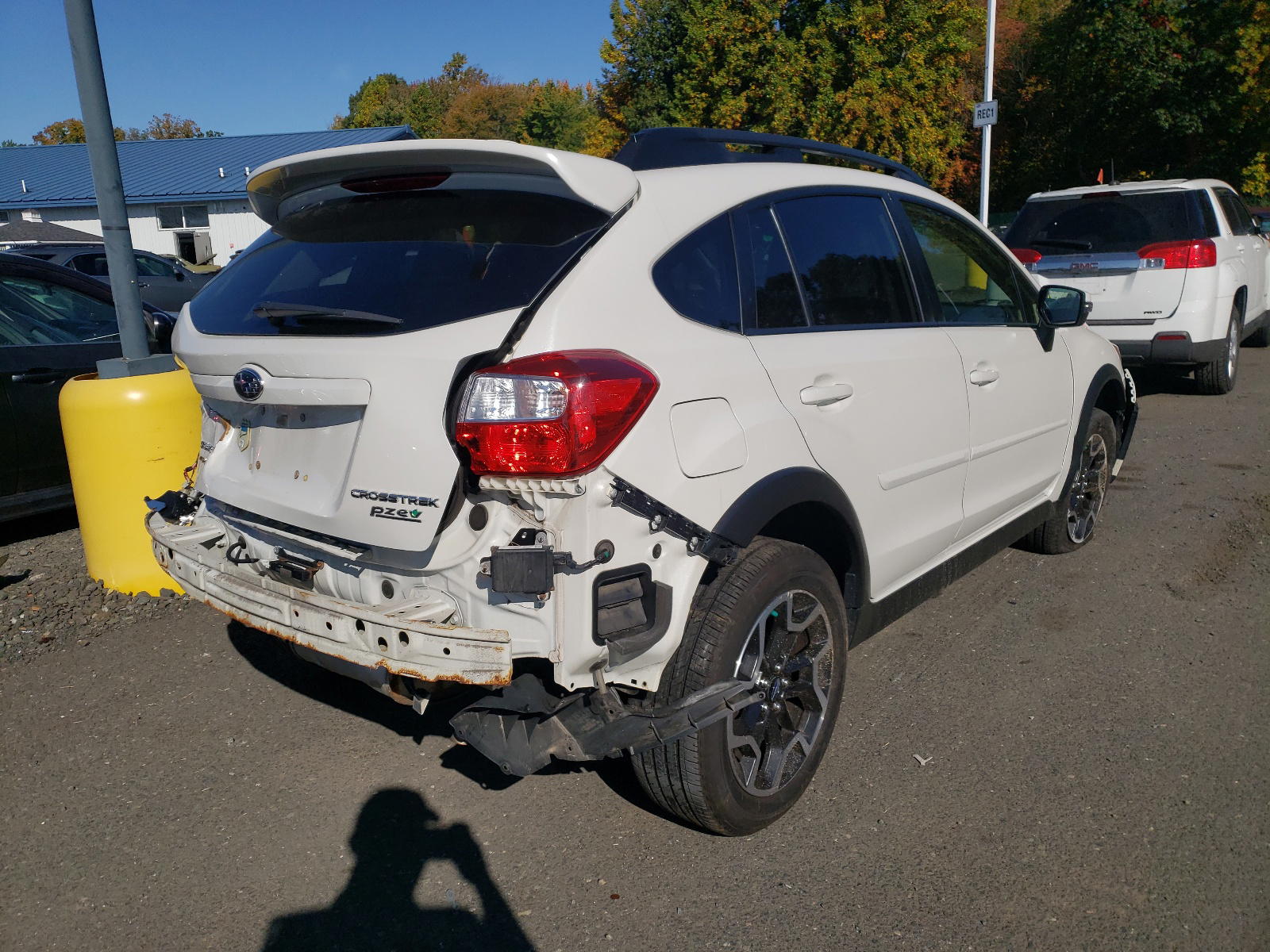 Photo 4 from auction – 2016 SUBARU CROSSTREK with VIN JF2GPANC7G8227346