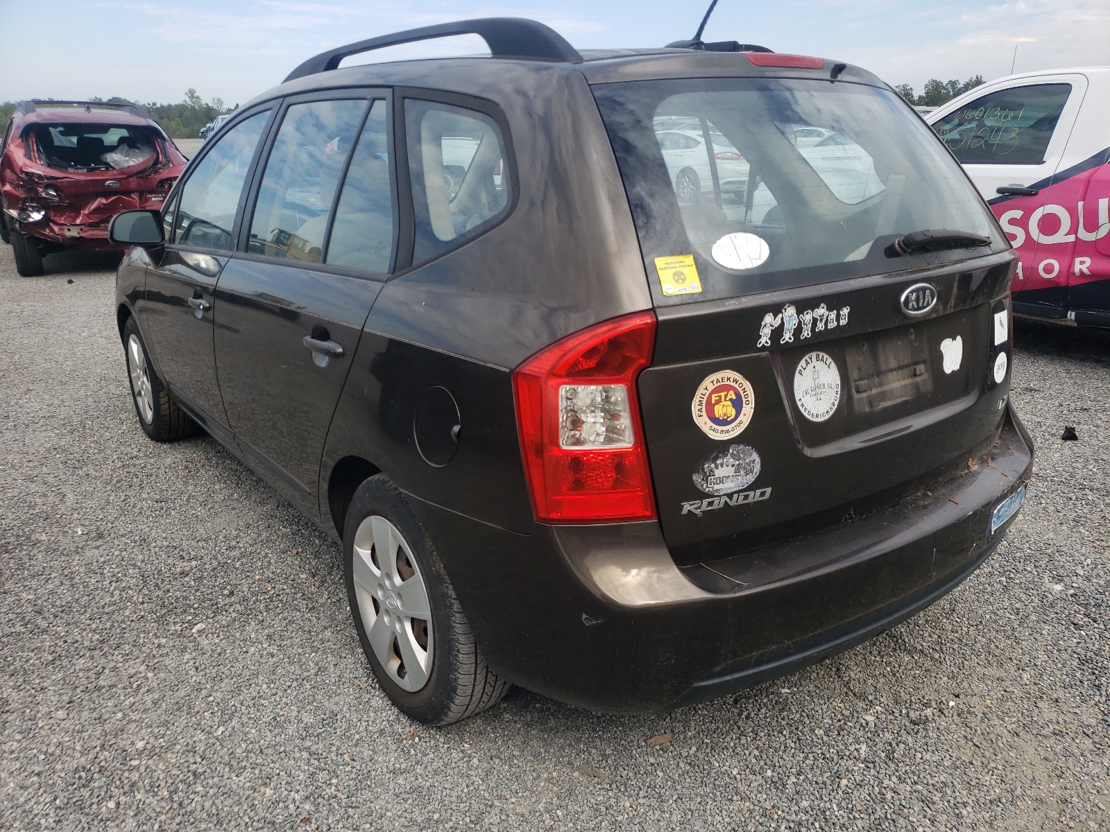 Photo 3 from auction – 2009 KIA RONDO with VIN KNAFG528097221444