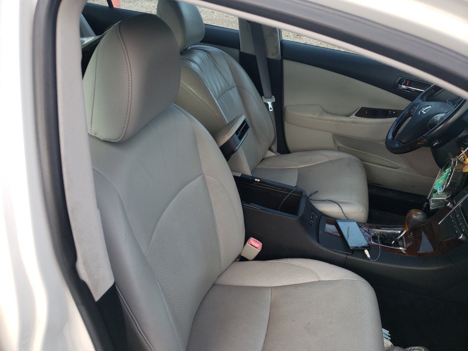 Photo 5 from auction – 2010 LEXUS ES 250 with VIN JTHBK1EG9A2347040