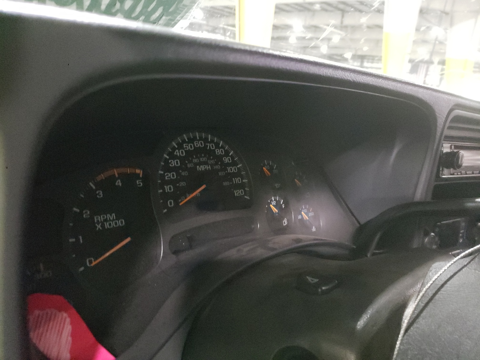 Photo 8 from auction – 2004 CHEVROLET SILVERADO with VIN 1GCHK23114F142101