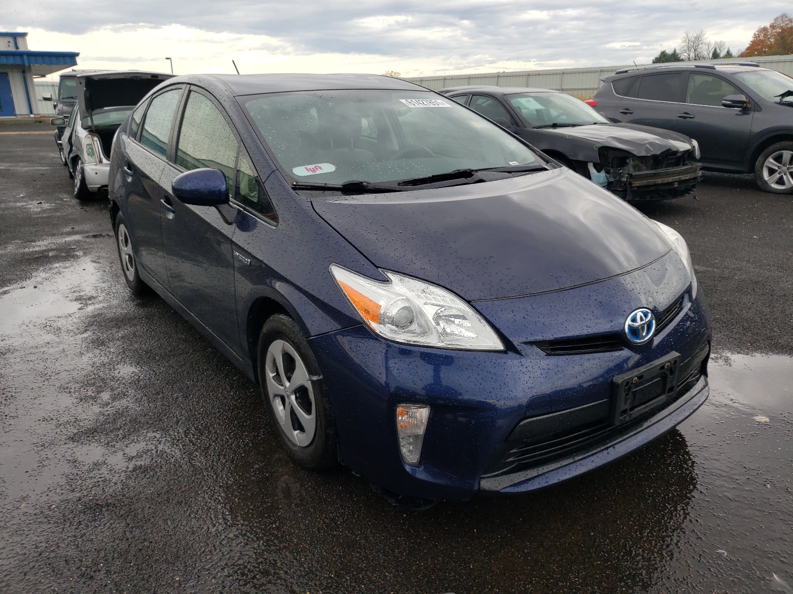 TOYOTA PRIUS 2015 z numerem VIN JTDKN3DU1F0424448 - Zdjęcie z aukcji