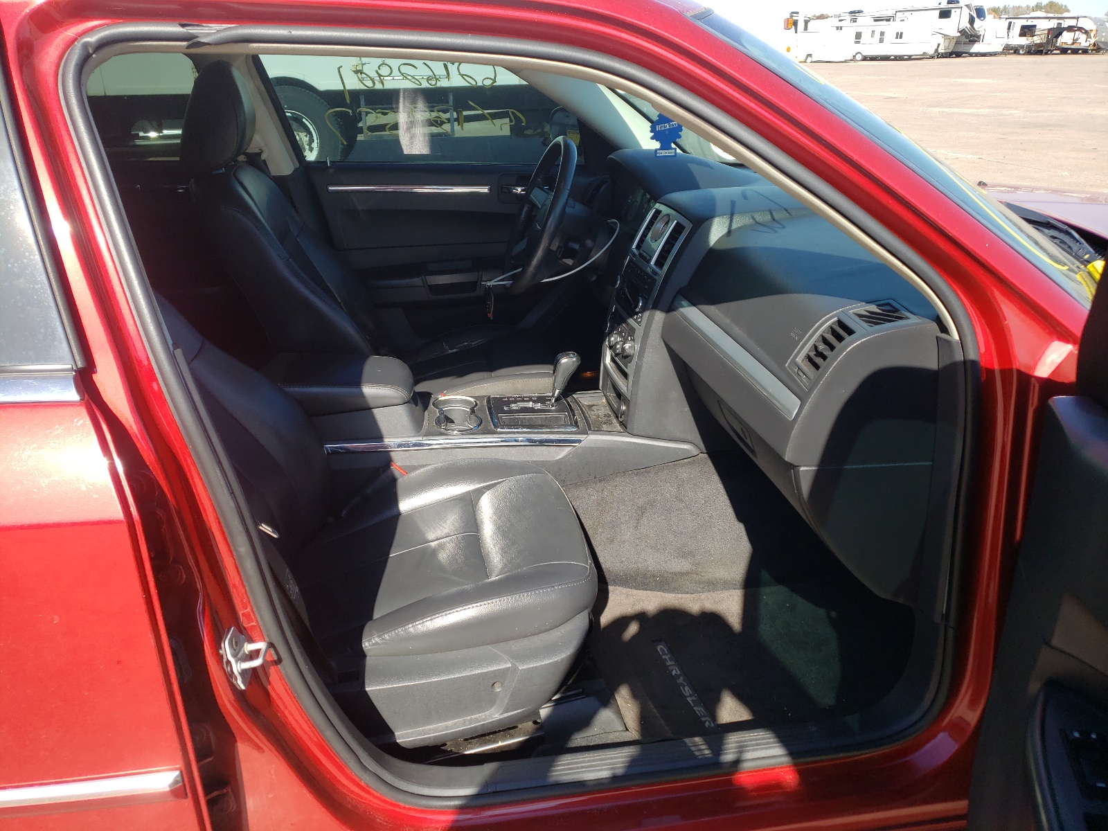 Photo 5 from auction – 2010 CHRYSLER 300 TOURIN with VIN 2C3CA5CV5AH326778