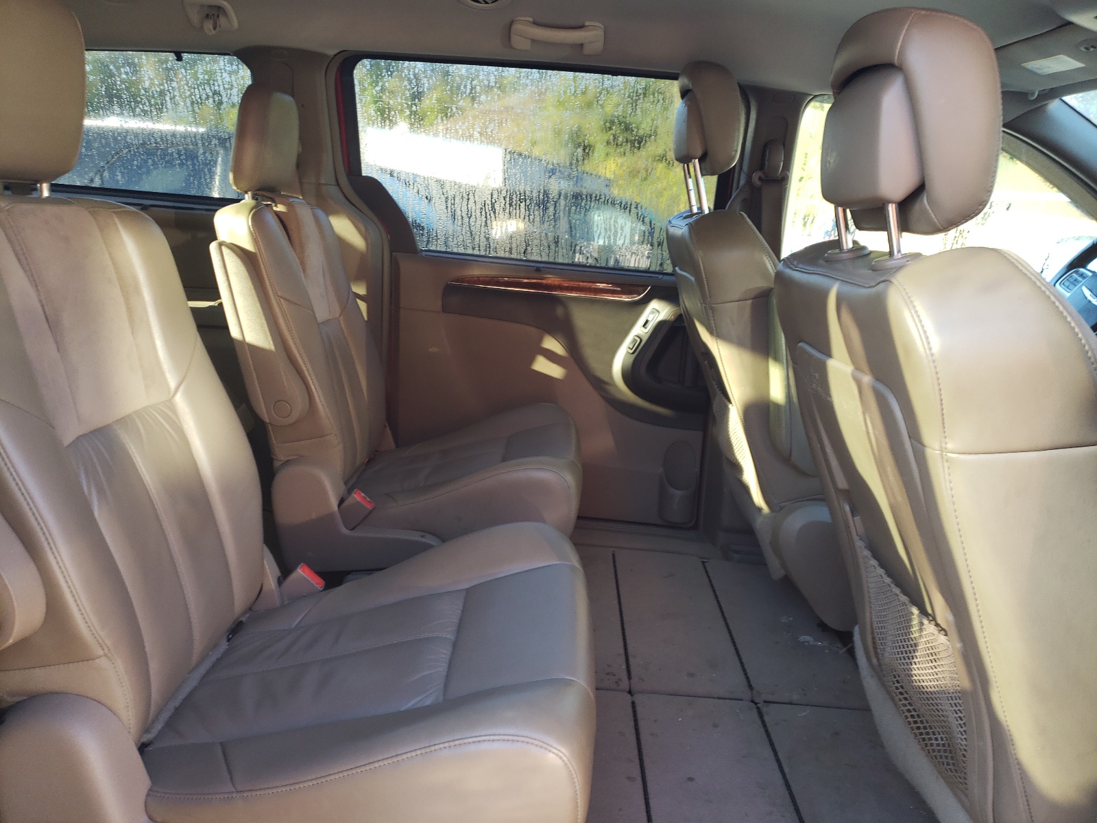 Photo 6 from auction – 2011 CHRYSLER TOWN & COU with VIN 2A4RR6DG8BR624624