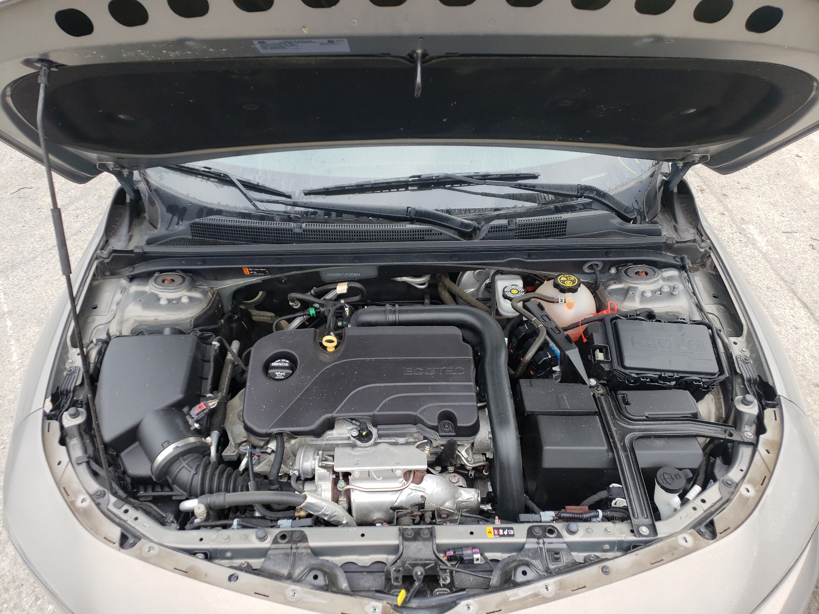 Photo 7 from auction – 2018 CHEVROLET MALIBU with VIN 1G1ZD5ST1JF250855