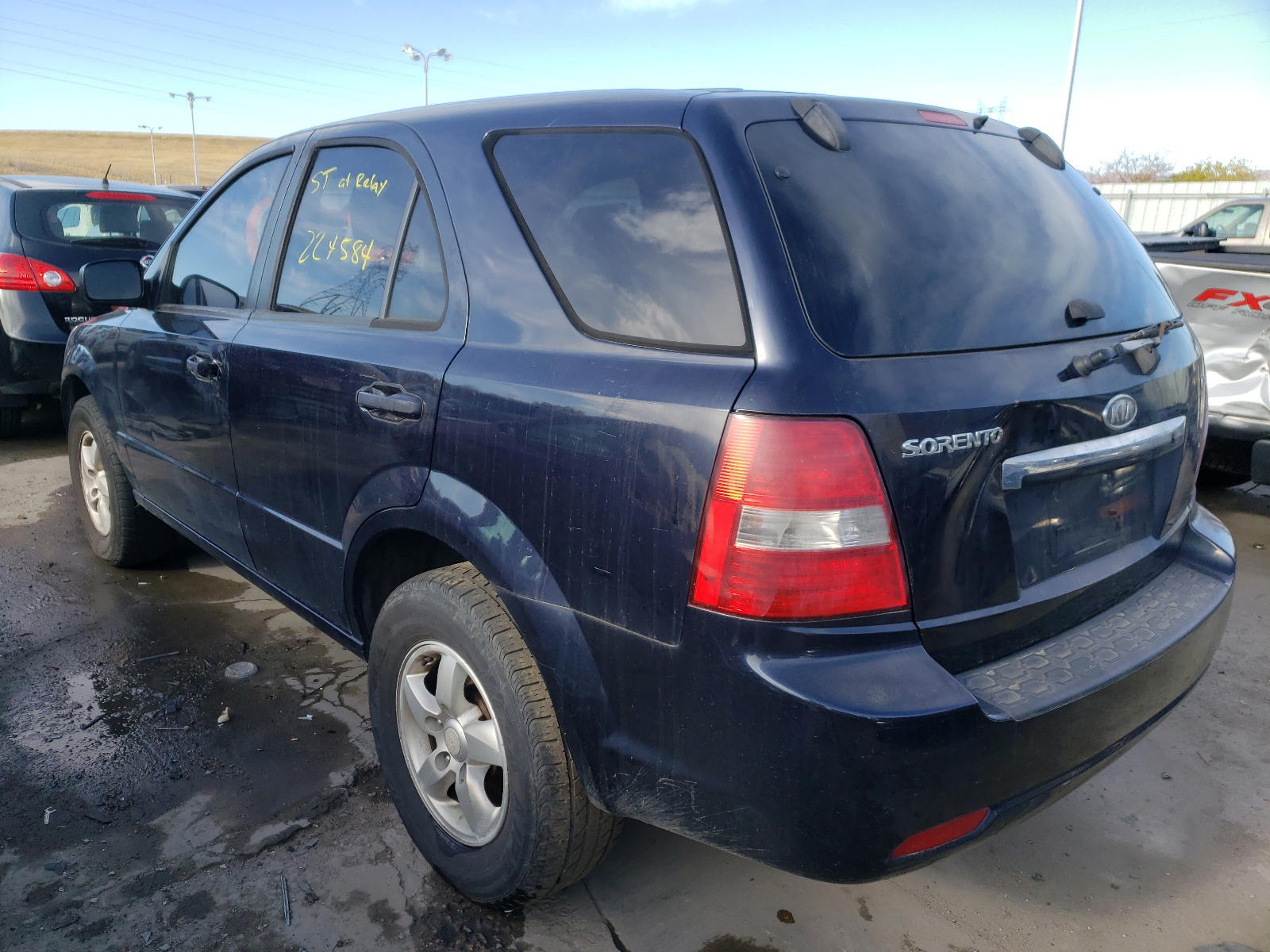 Photo 3 from auction – 2008 KIA SORENTO EX with VIN KNDJD735X85830752