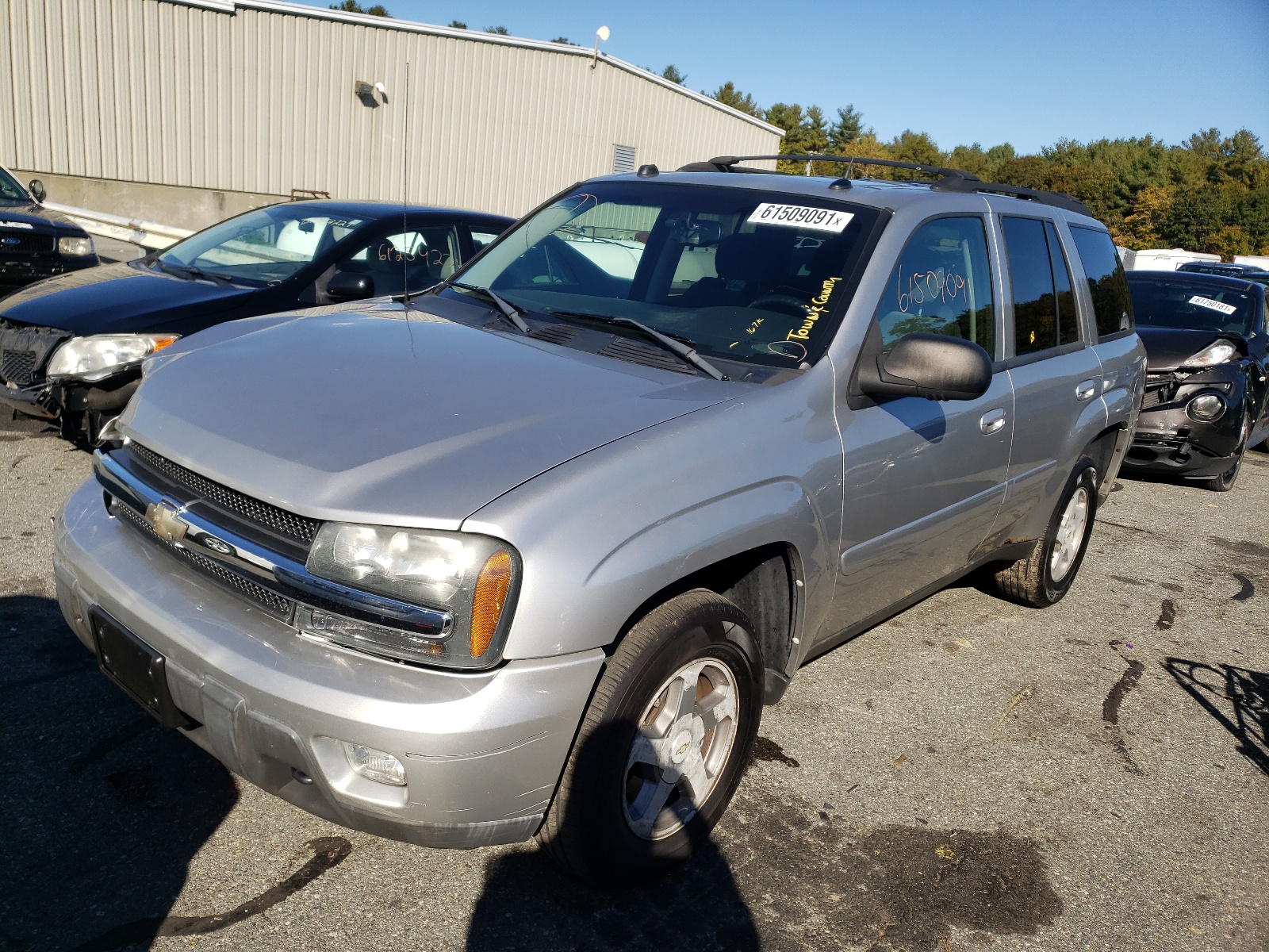 Photo 2 from auction – 2005 CHEVROLET TRAILBLAZE with VIN 1GNDT13S152283426