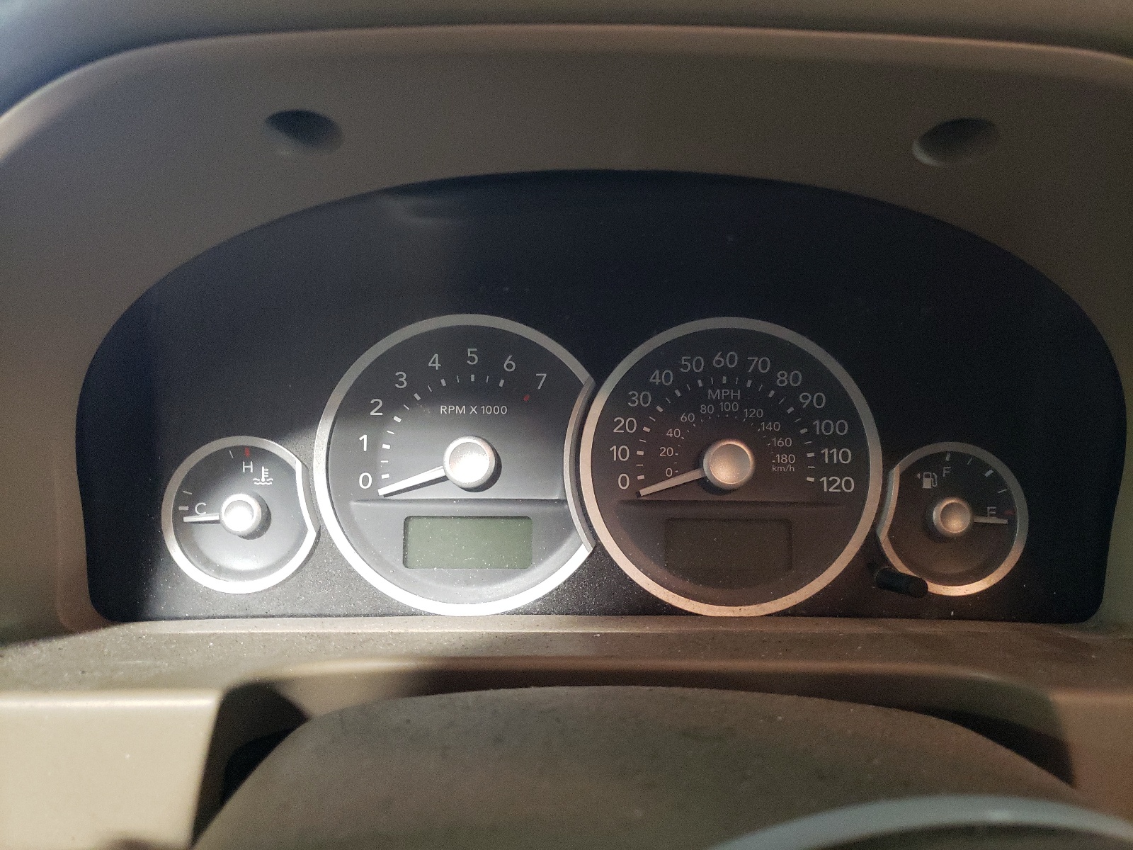 Photo 8 from auction – 2007 MERCURY MARINER PR with VIN 4M2CU97177KJ02814