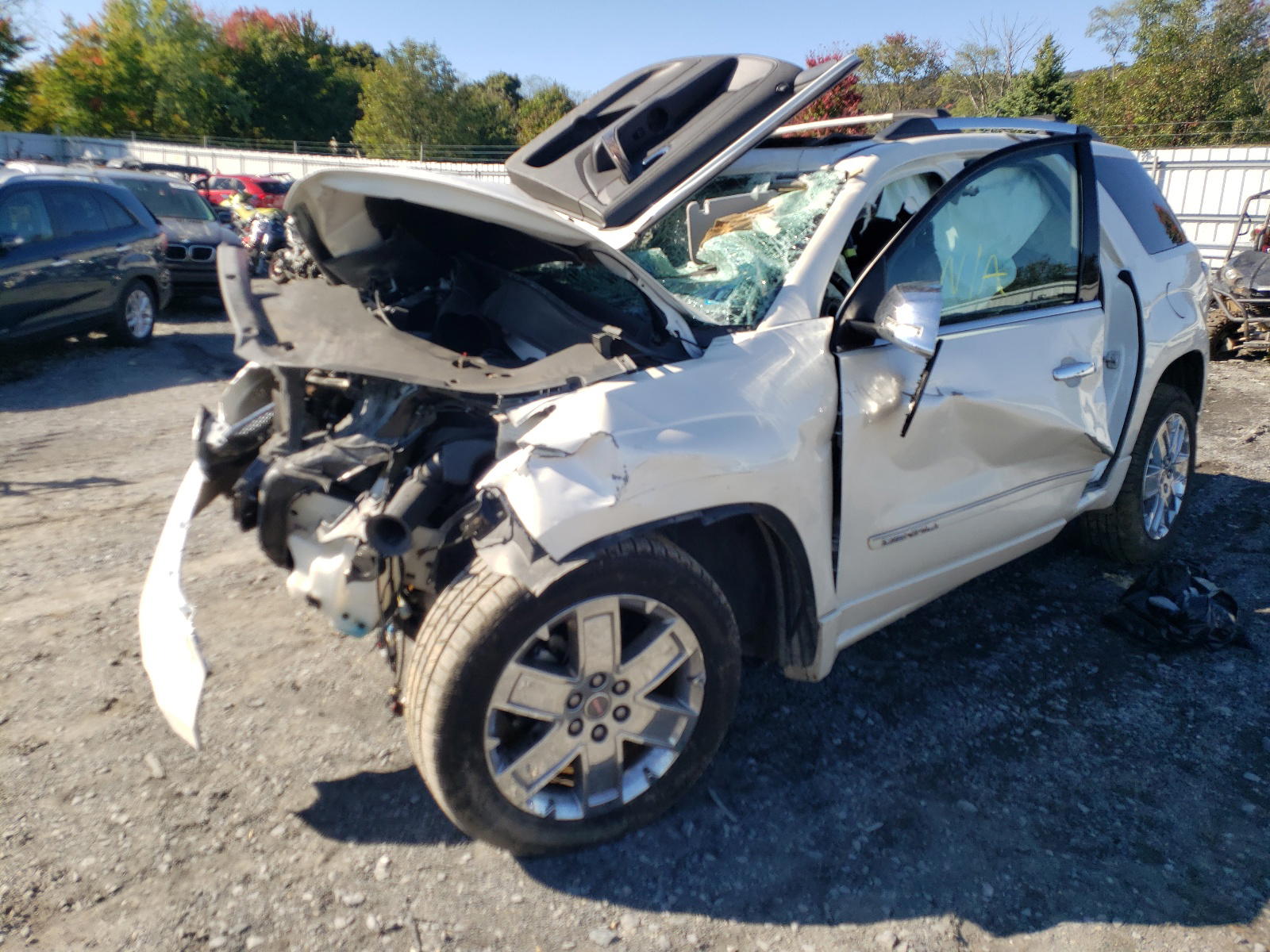 Photo 2 from auction – 2014 GMC ACADIA DEN with VIN 1GKKVTKD5EJ282704