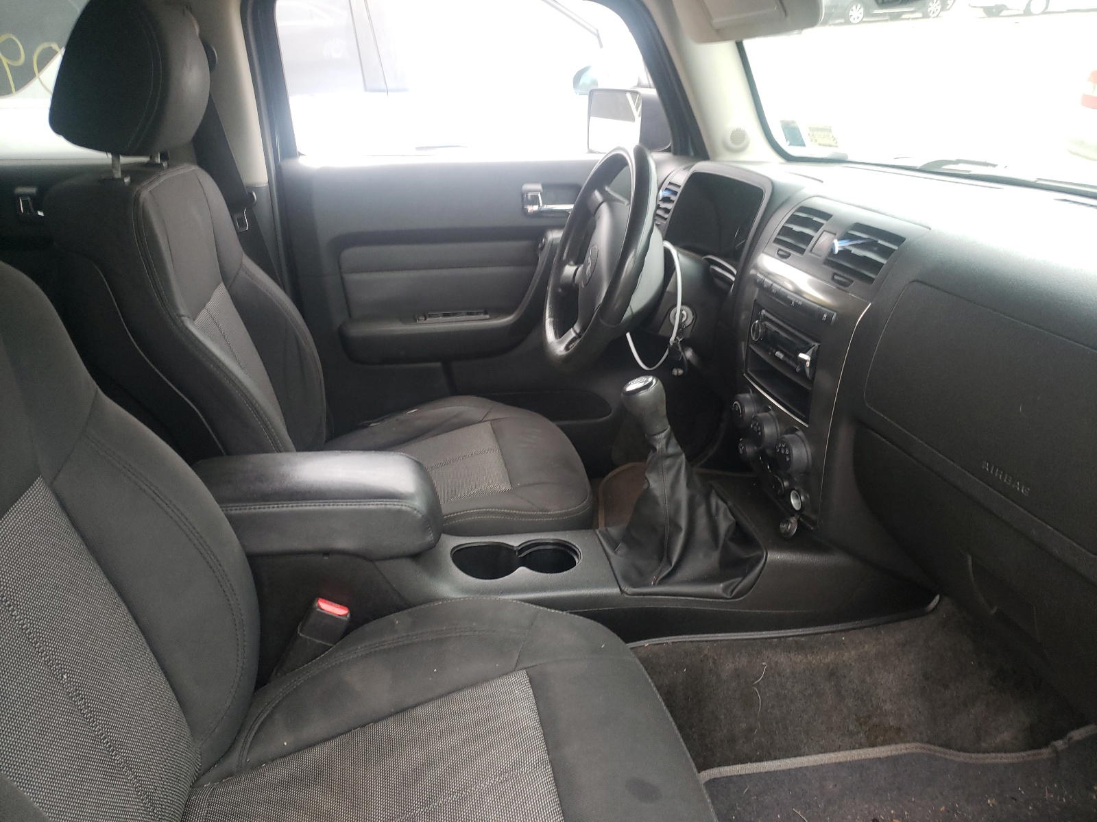 Photo 5 from auction – 2007 HUMMER H3 with VIN 5GTDN13E778130085
