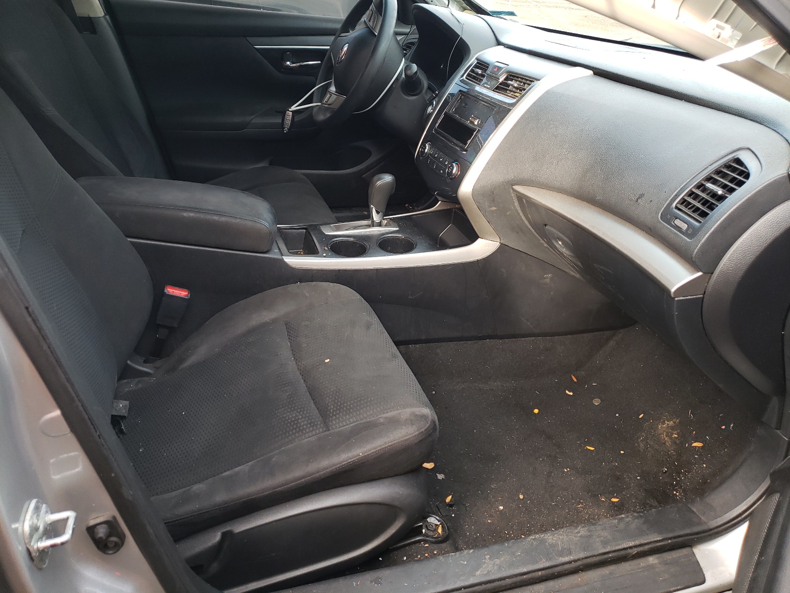 Photo 5 from auction – 2015 NISSAN ALTIMA 2.5 with VIN 1N4AL3APXFN314541