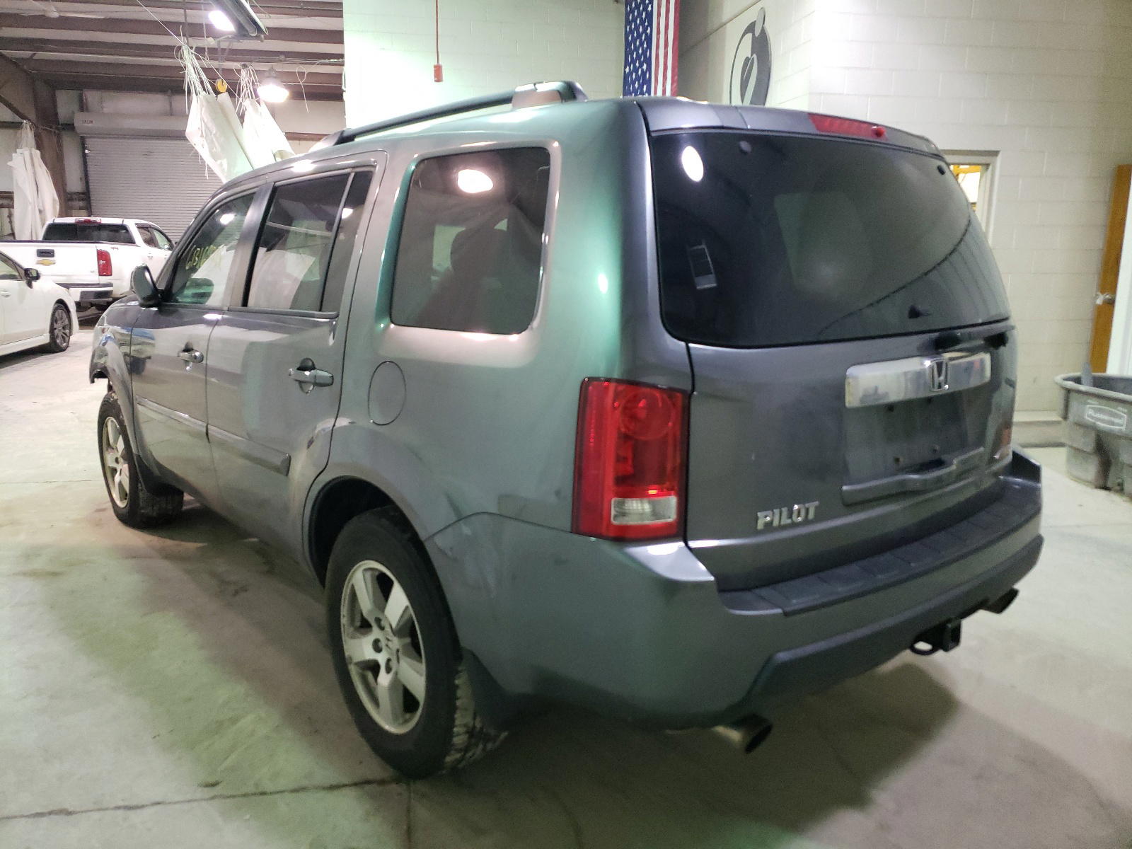Photo 3 from auction – 2011 HONDA PILOT EX with VIN 5FNYF4H43BB102560