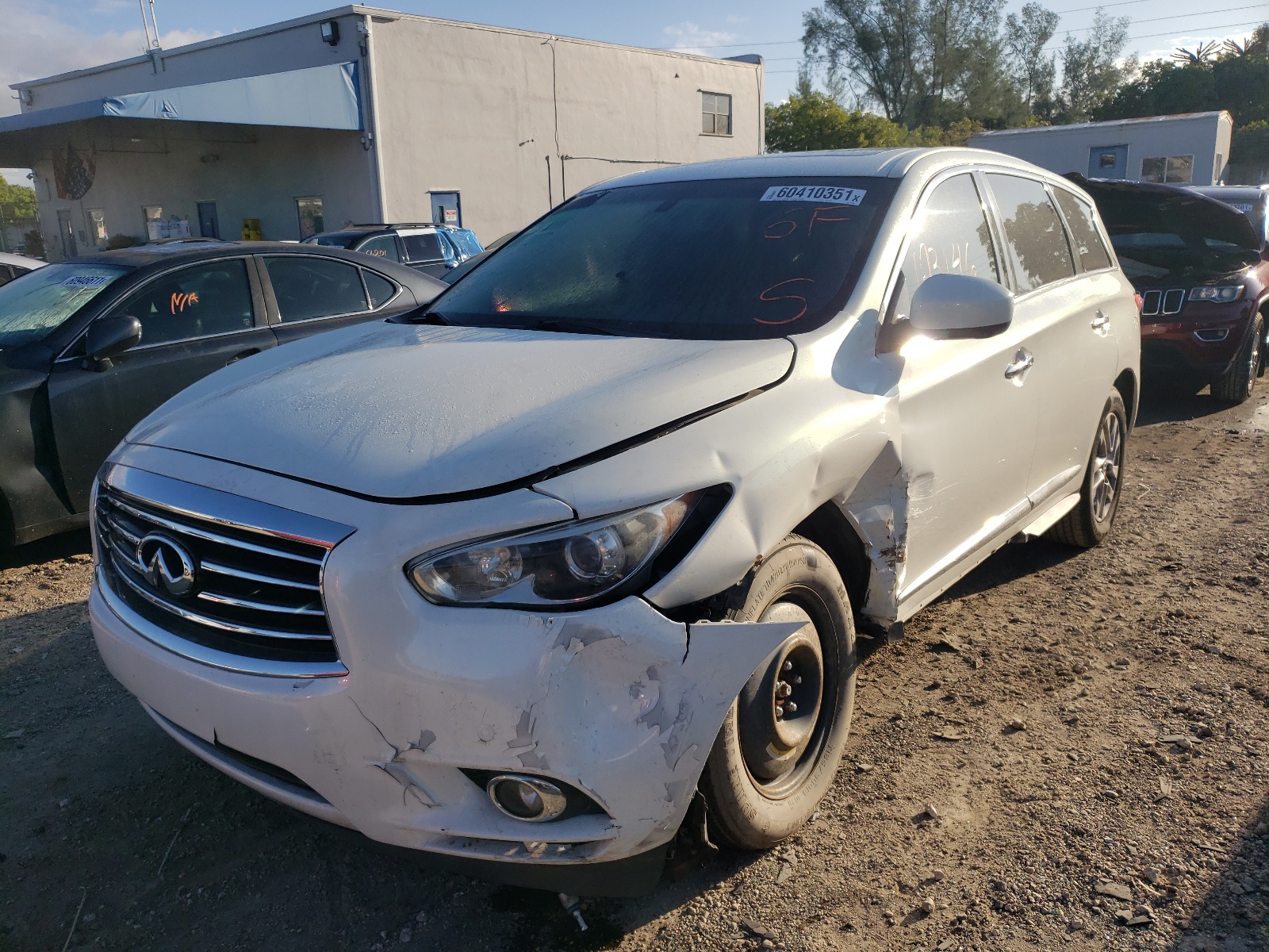 Photo 2 from auction – 2013 INFINITI JX35 with VIN 5N1AL0MM7DC304564