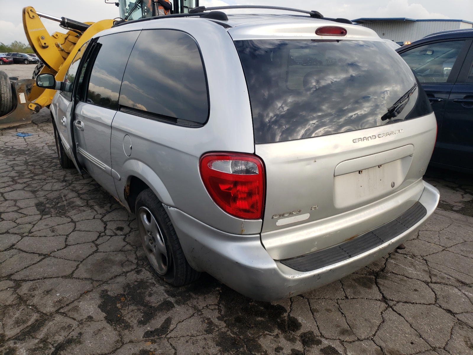 Photo 3 from auction – 2002 DODGE GRAND CARA with VIN 2B8GP54L92R793833