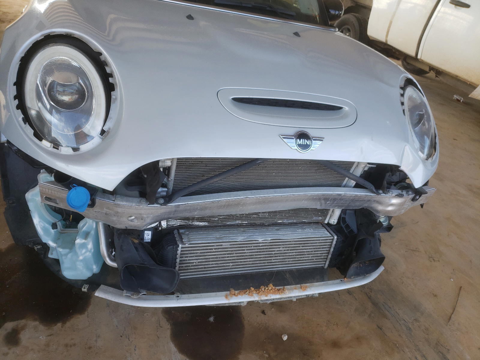 Photo 9 from auction – 2015 MINI COOPER S with VIN WMWXU3C58F2B65738