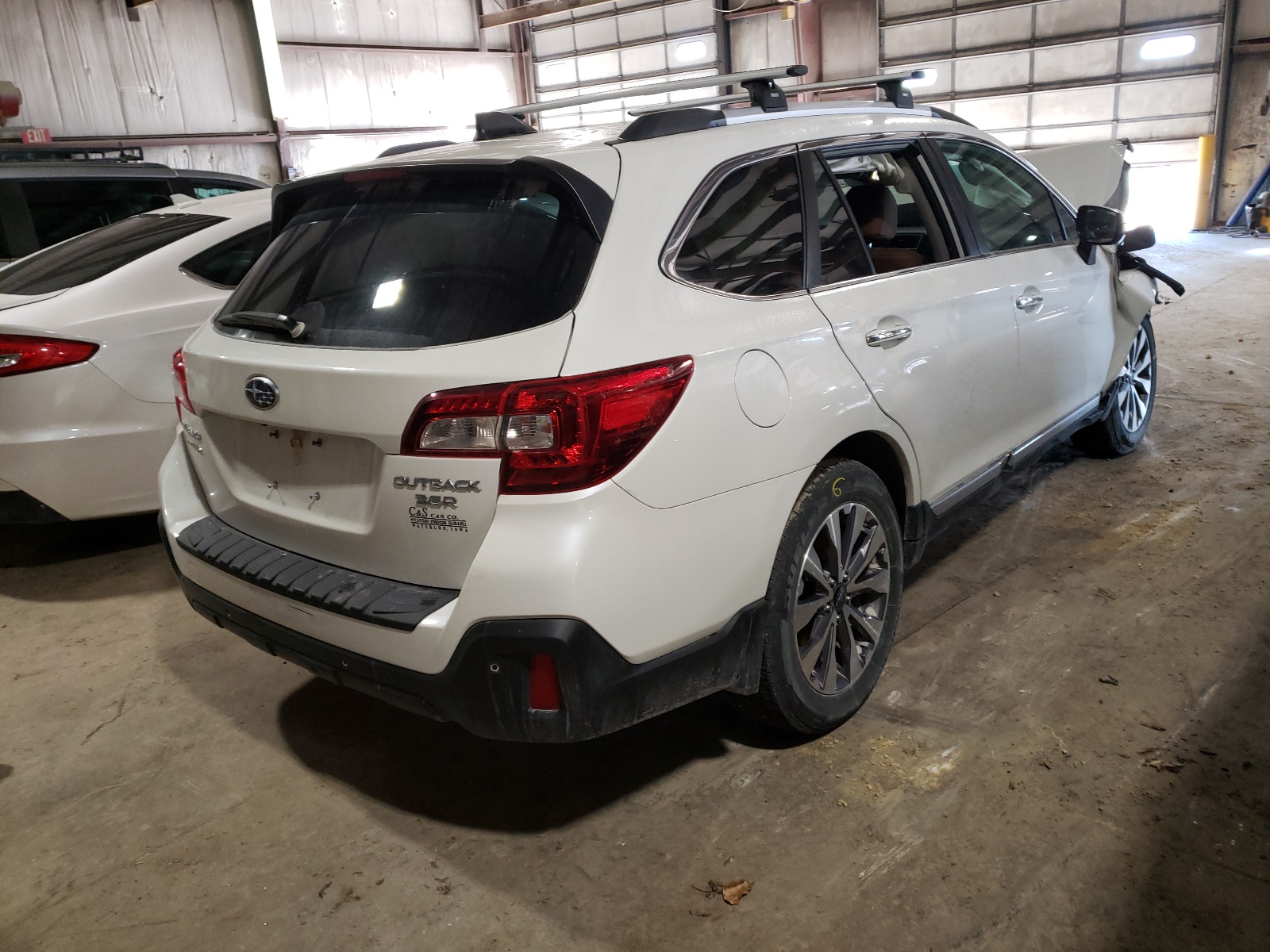 Photo 4 from auction – 2019 SUBARU OUTBACK TO with VIN 4S4BSETC4K3258847