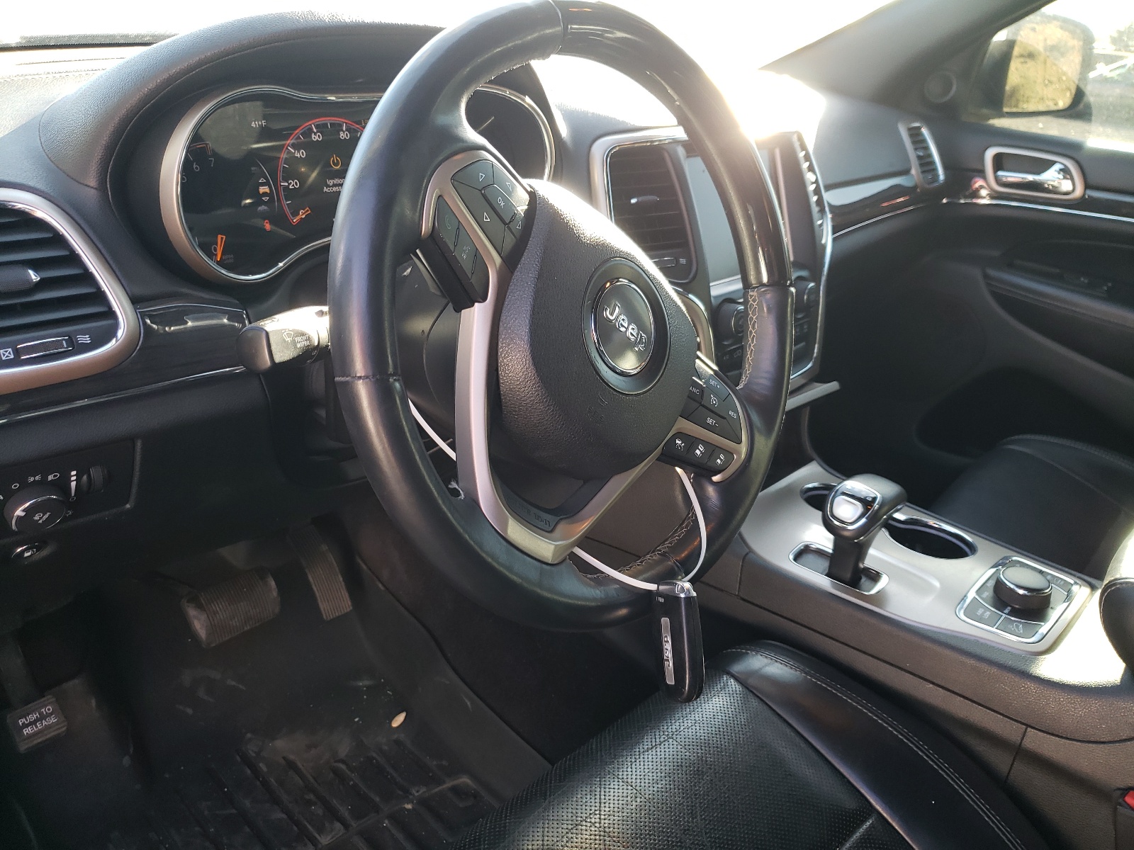 Photo 9 from auction – 2015 JEEP GRAND CHER with VIN 1C4RJFCG1FC234090