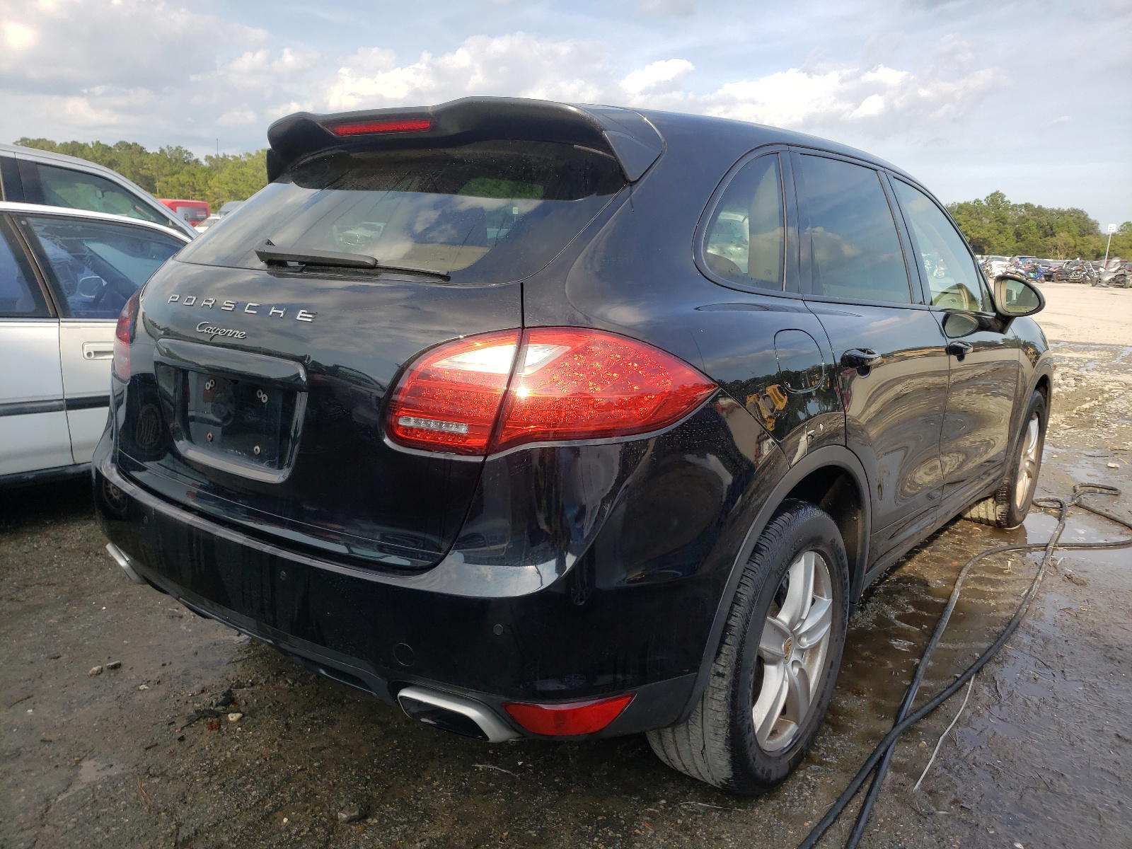 Photo 4 from auction – 2011 PORSCHE CAYENNE with VIN WP1AA2A2XBLA09138
