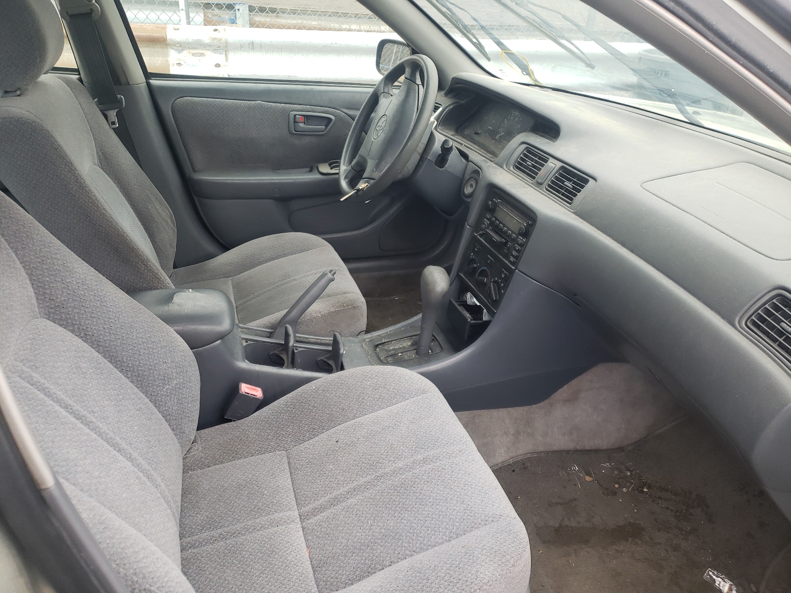 Photo 5 from auction – 2000 TOYOTA CAMRY CE with VIN JT2BG22K6Y0446463