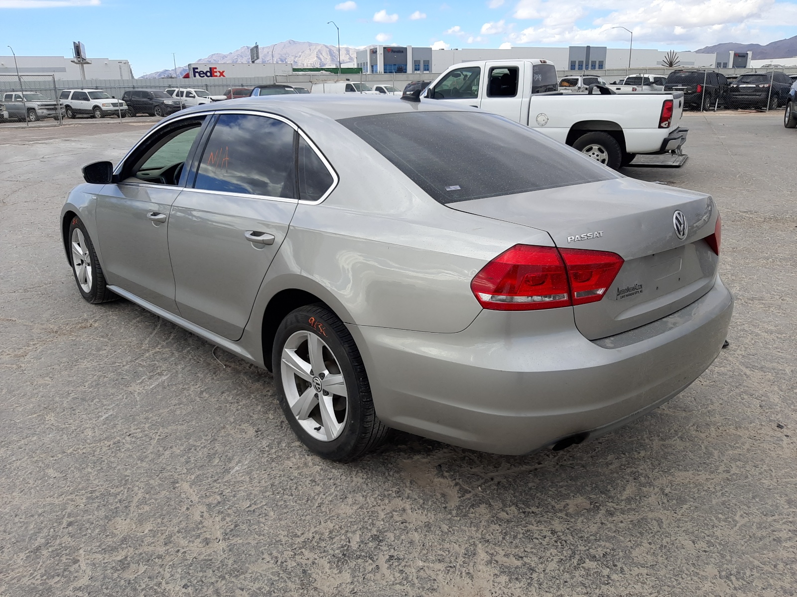 Photo 3 from auction – 2014 VOLKSWAGEN PASSAT S with VIN 1VWAT7A37EC055416