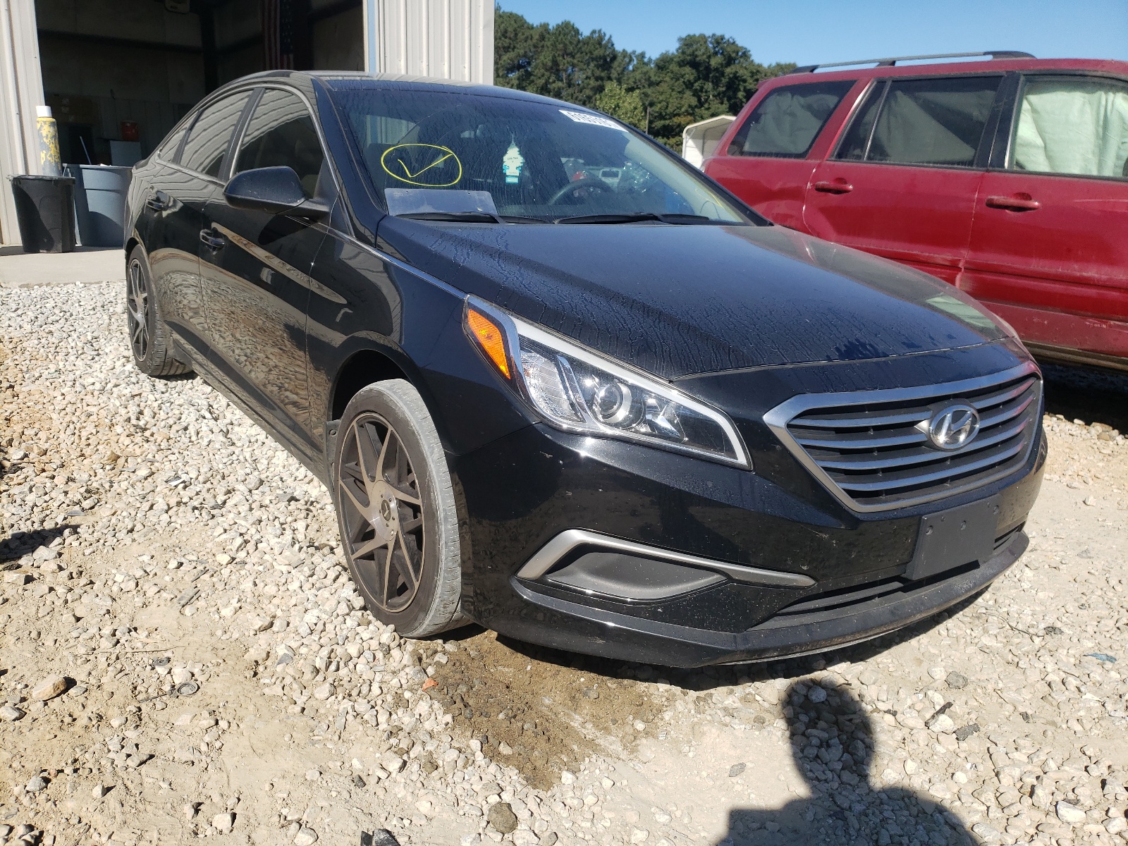 HYUNDAI SONATA SE 2016 with VIN 5NPE24AF0GH290084 - Photo from auction