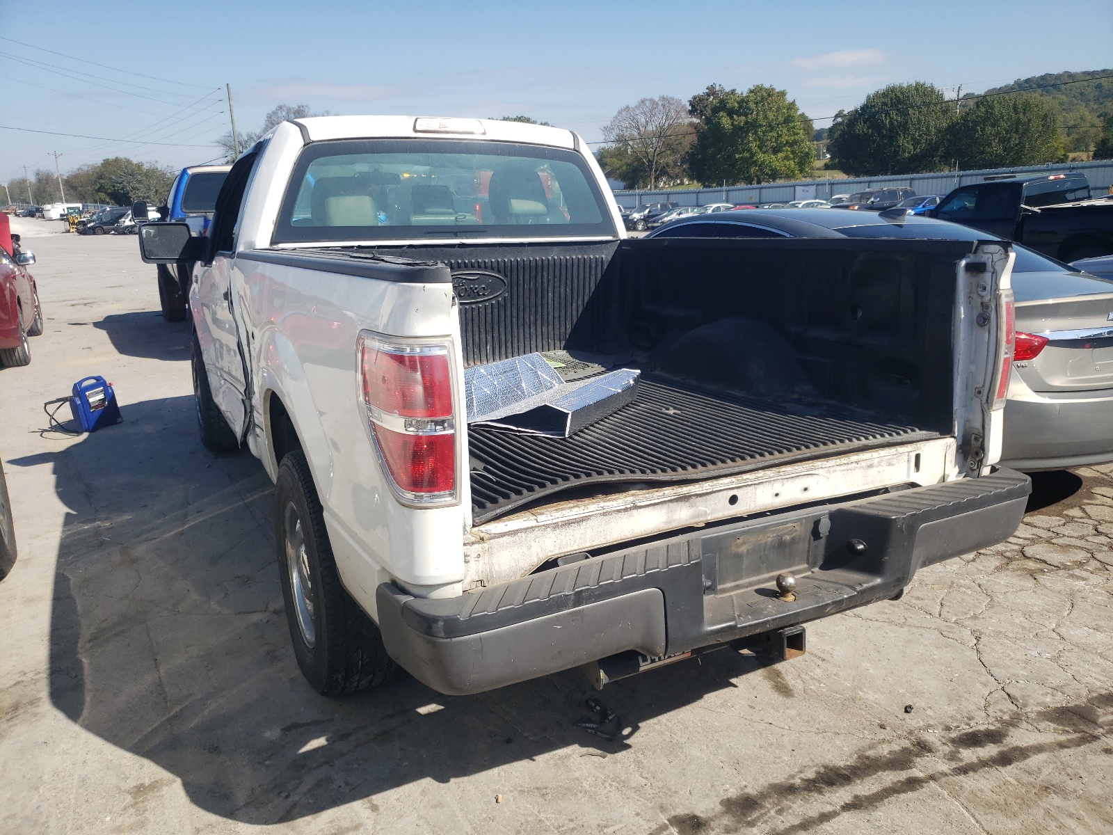 Zdjęcie 3 z aukcji – 2011 FORD F150 z VIN 1FTMF1CM5BKD83820