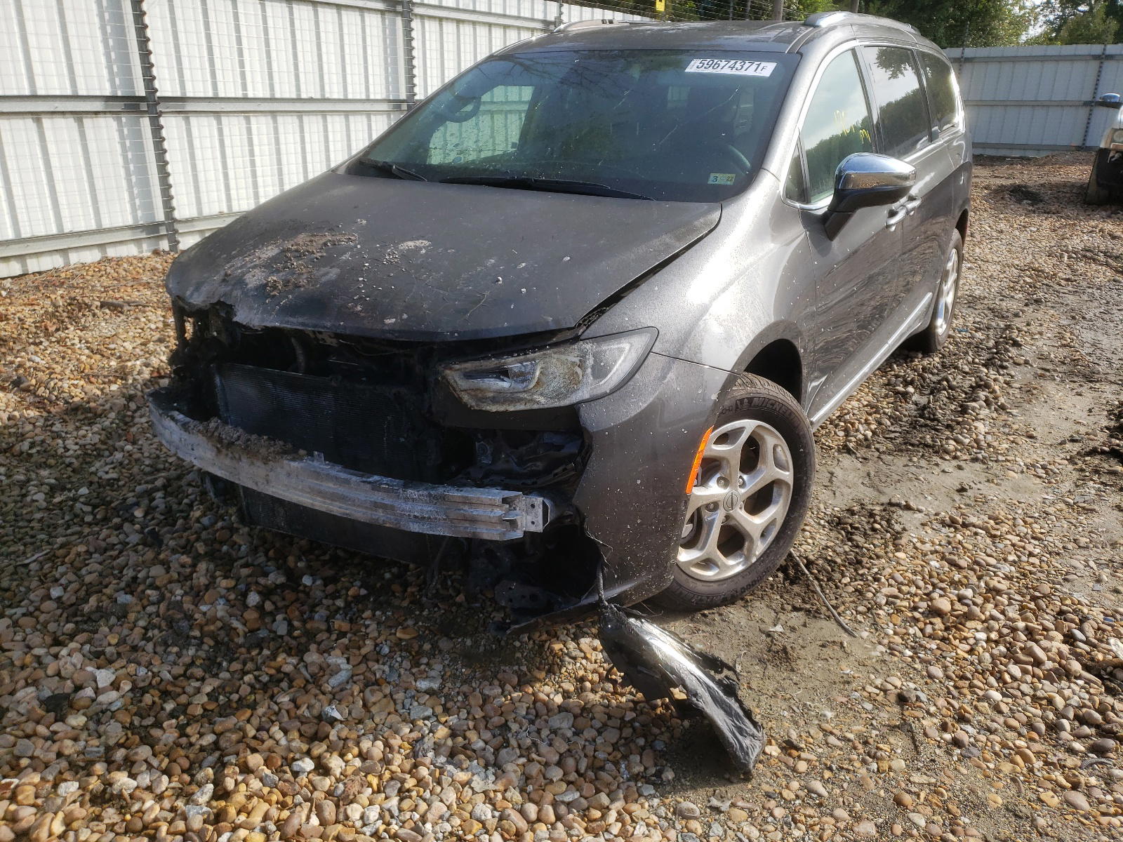 Photo 2 from auction – 2021 CHRYSLER PACIFICA L with VIN 2C4RC3GG0MR502361