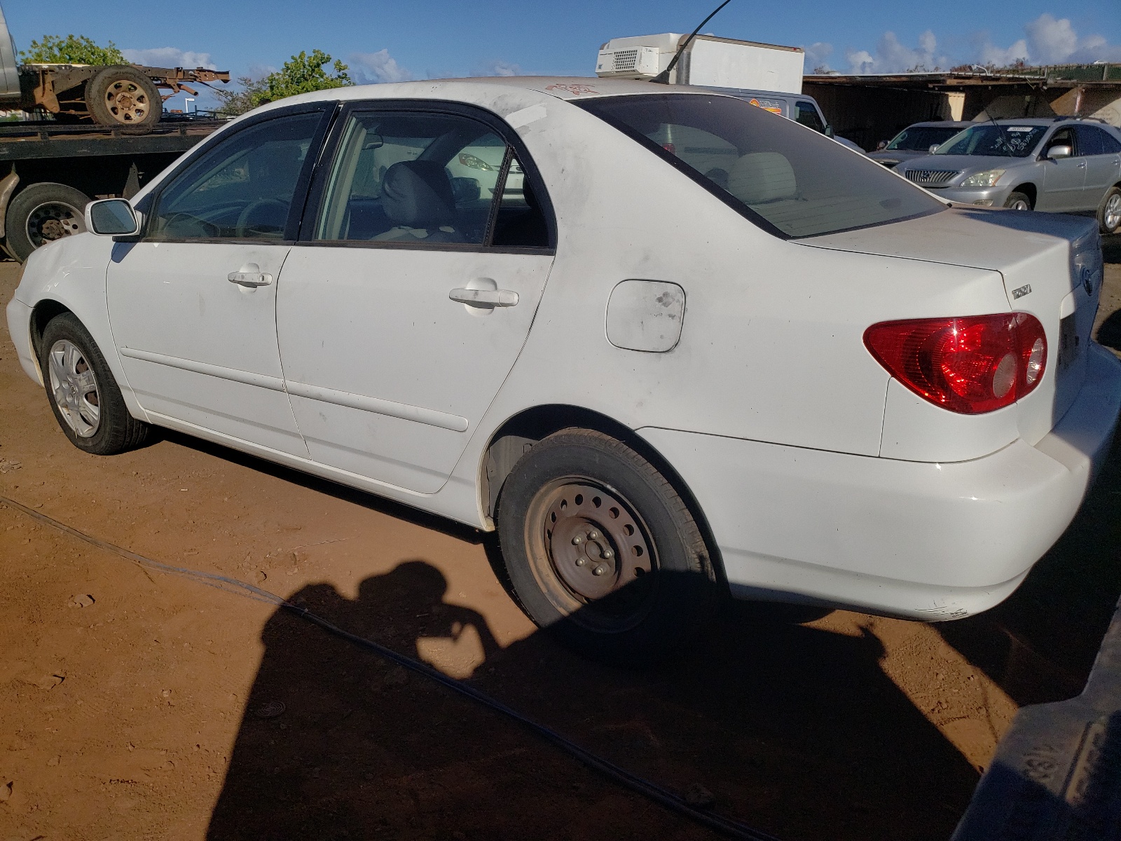 Photo 3 from auction – 2005 TOYOTA COROLLA CE with VIN 1NXBR32E05Z456228