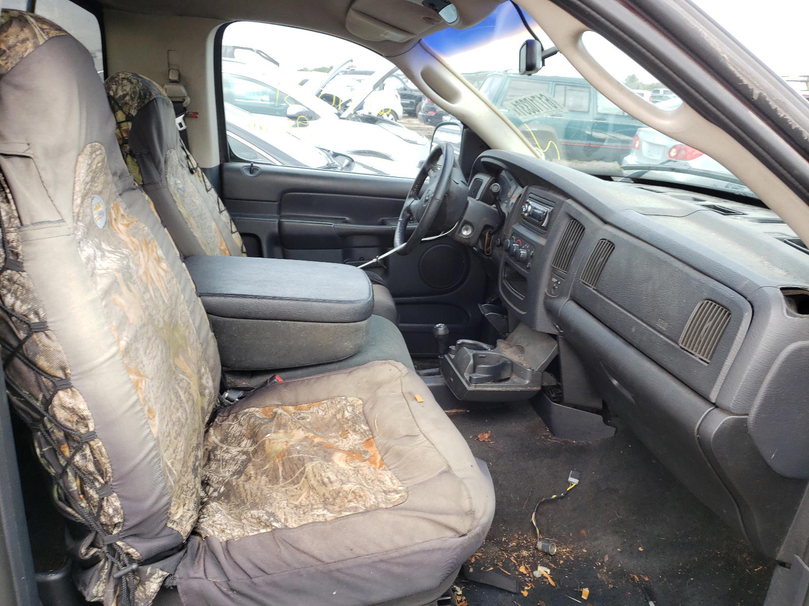 Photo 5 from auction – 2002 DODGE RAM 1500 with VIN 1B7HU16Z82J118684