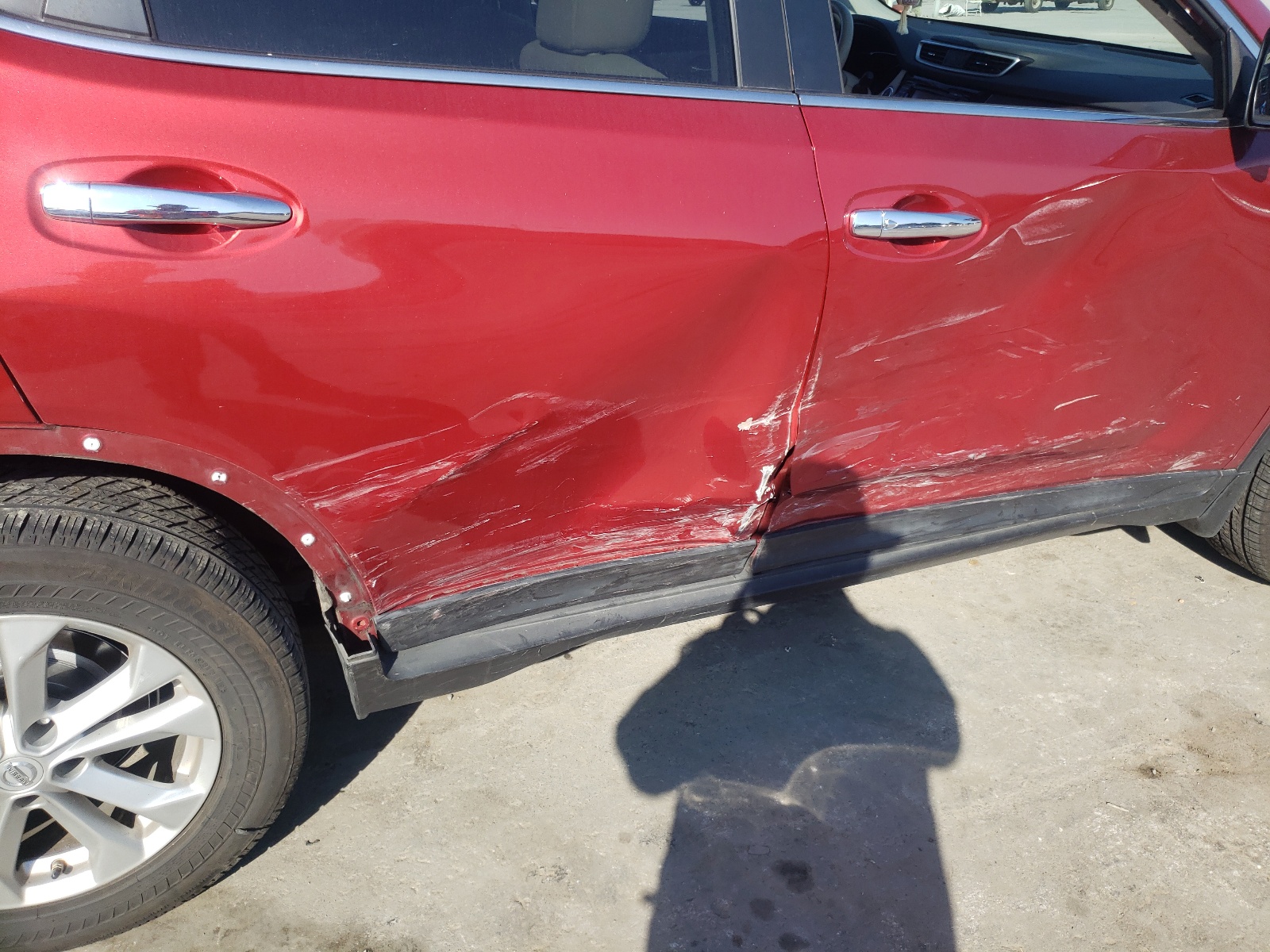 Photo 9 from auction – 2015 NISSAN ROGUE S with VIN 5N1AT2MK0FC926758